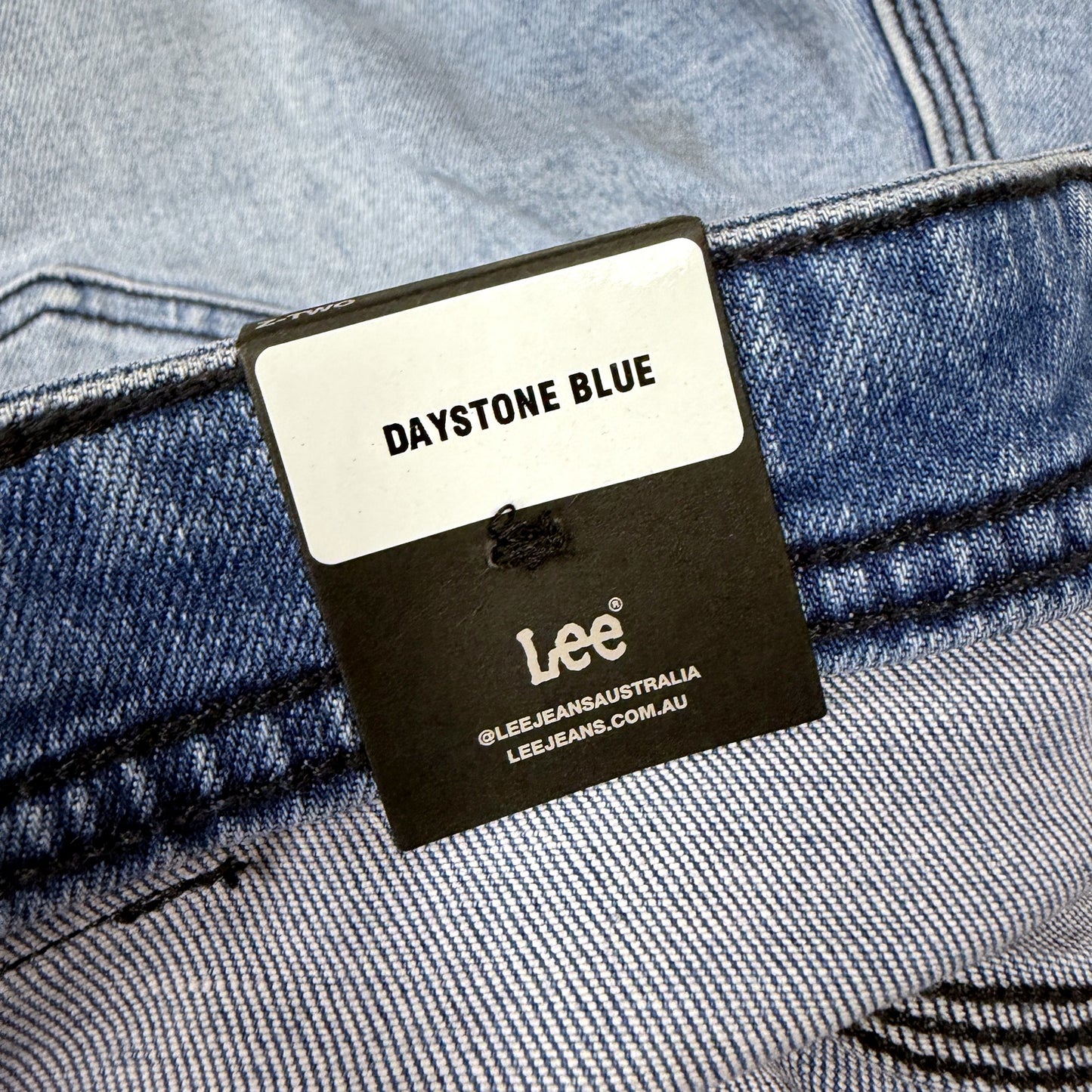 Lee Mens Slim Tapered Fit Daystone Blue Jeans, Size 38 NEW
