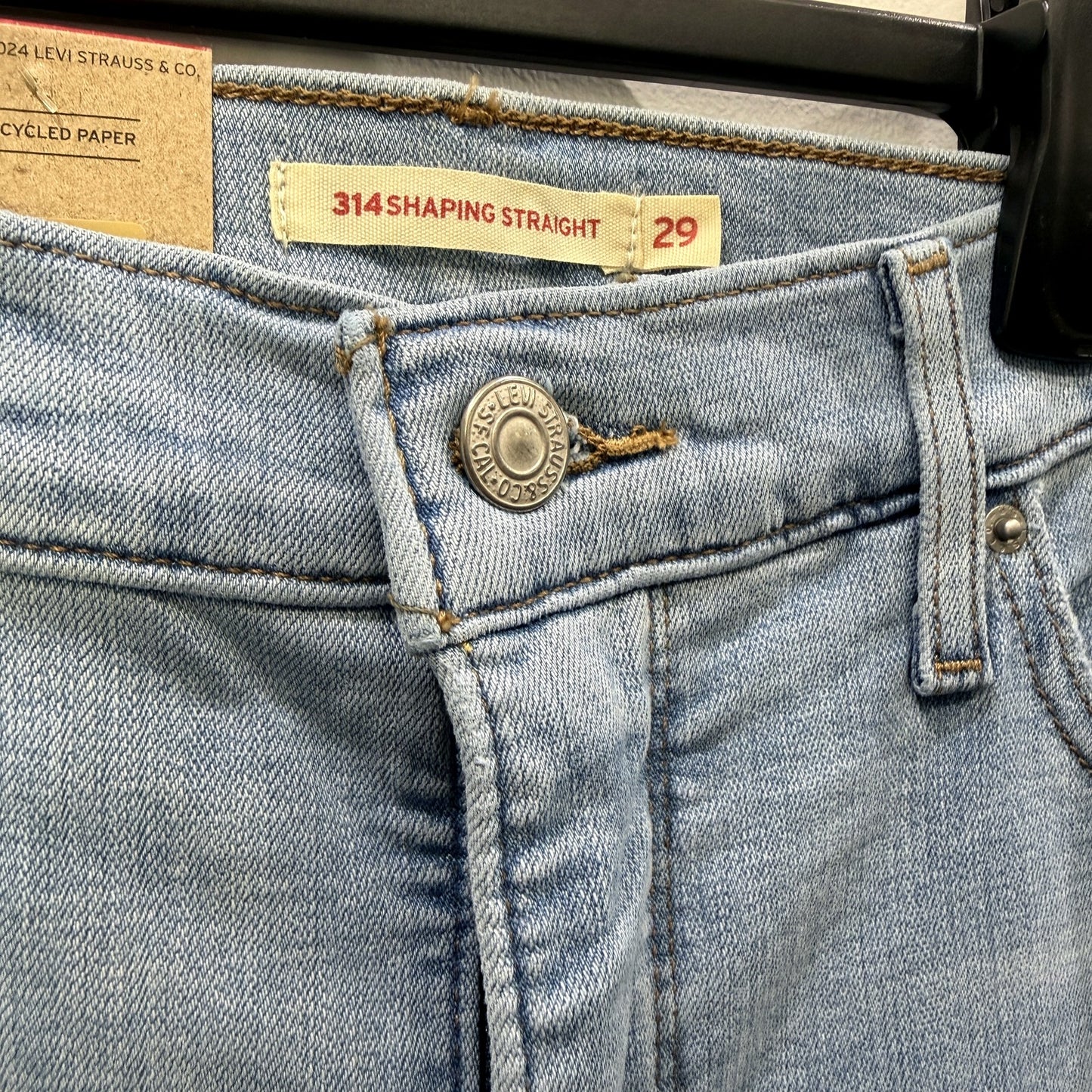 Levi's Womens 314 Shaping Straight Leg Jeans, Medium Blue, Size 29 x 32 NEW