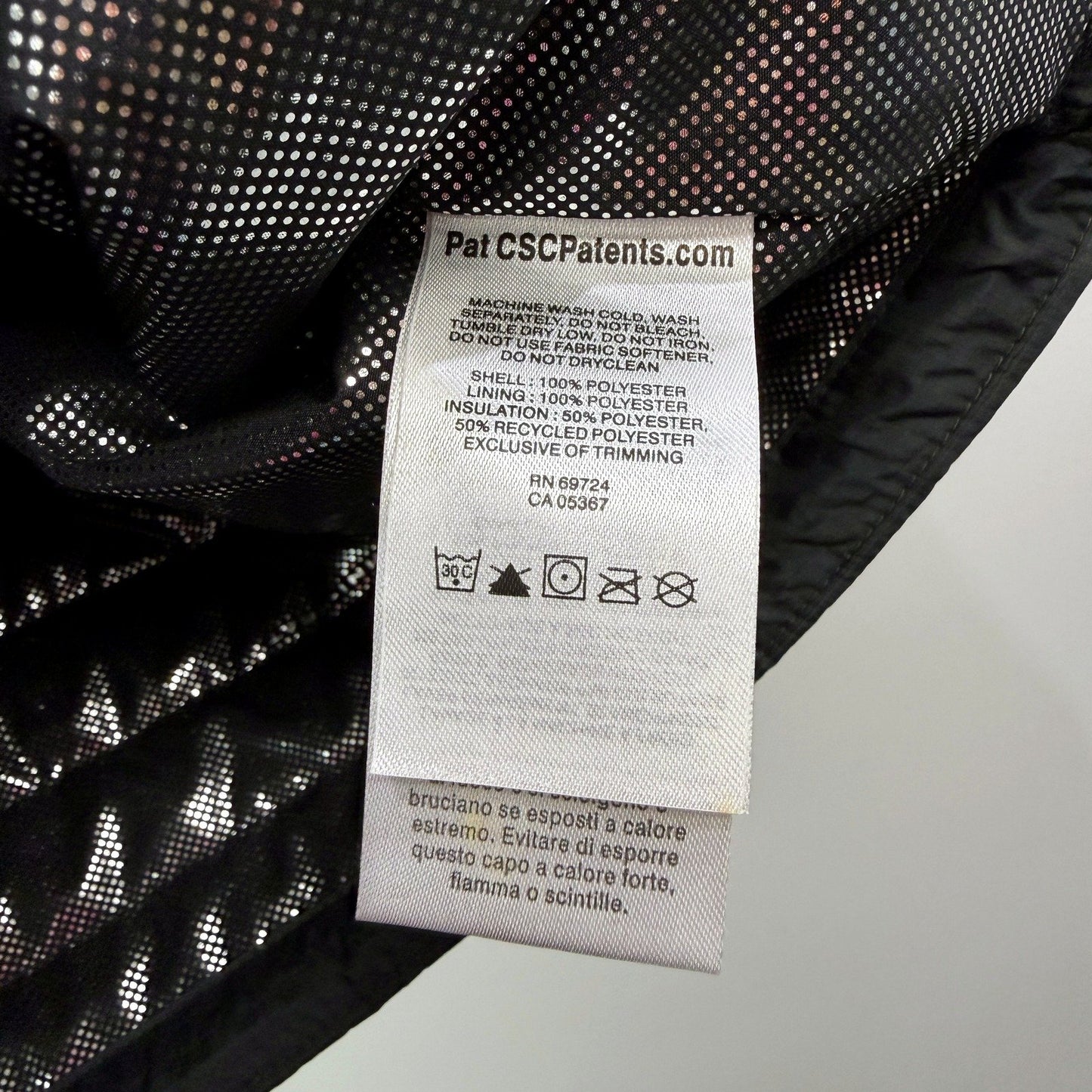 Columbia Mens Insulated Puffer Vest for Outdoor Warmth in Black, Size S