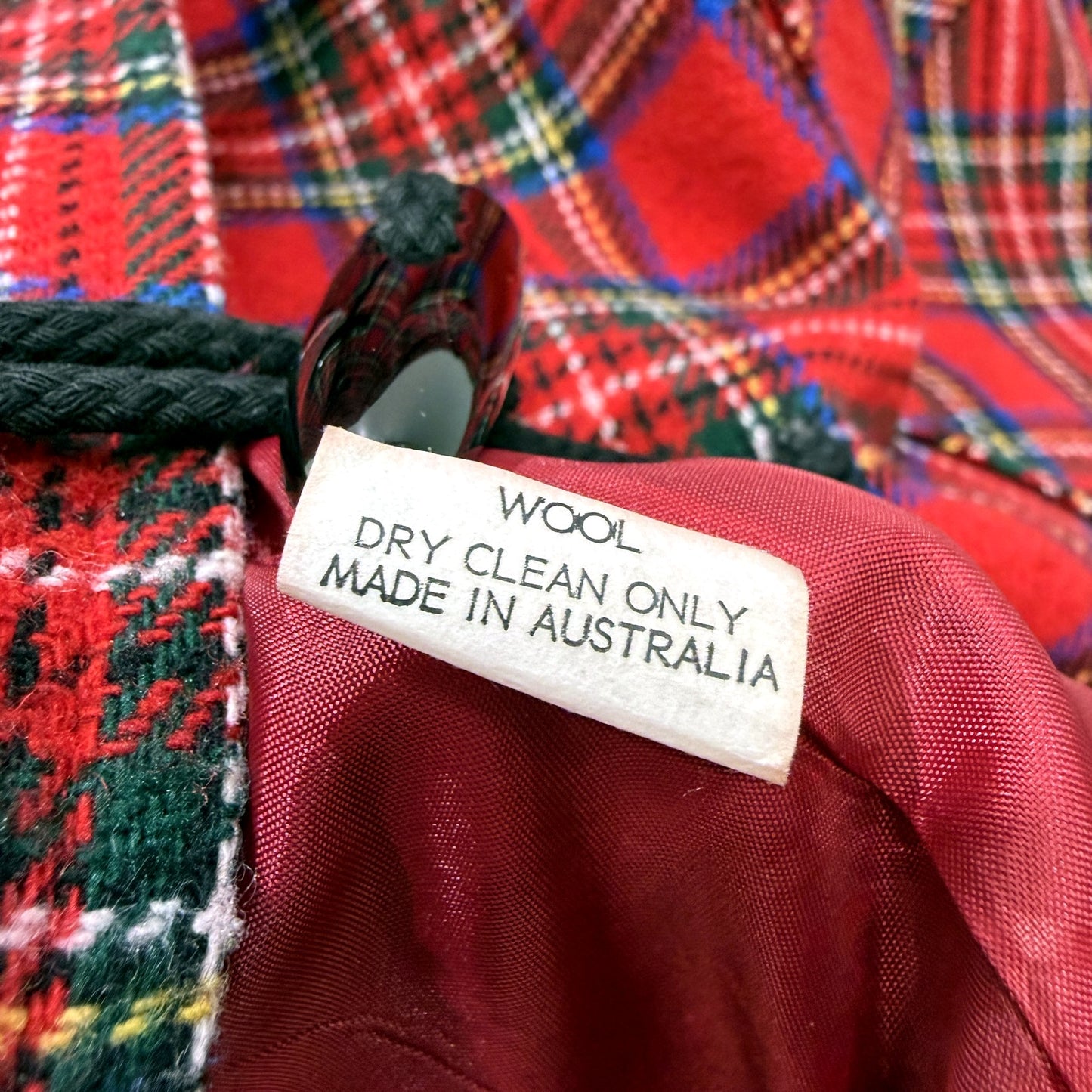 Solitaire Womens Plaid Hooded Jacket in Red & Black, Size 10