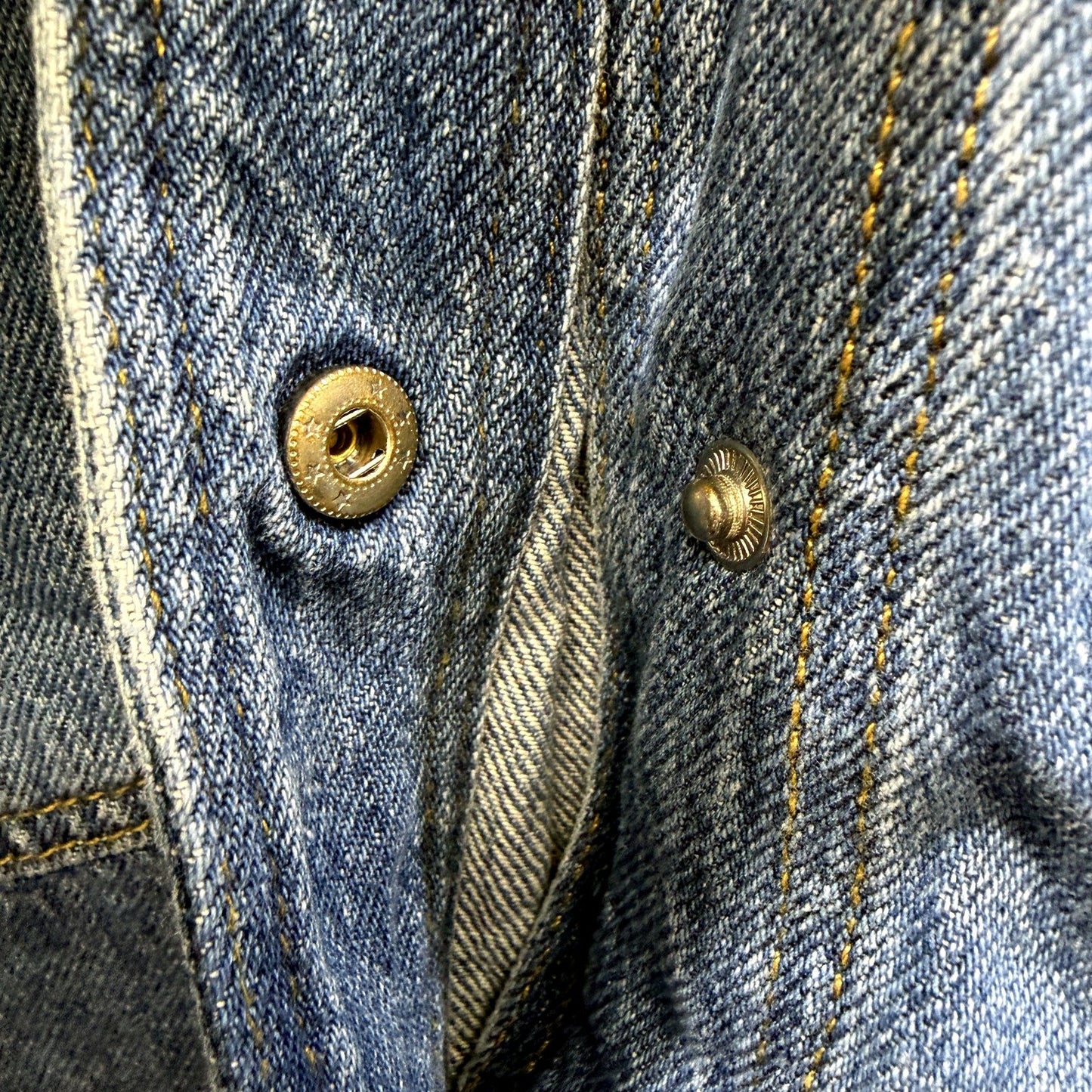 Decjuba Womens Faded Distressed Blue Denim Button-Down Shirt, Size 12