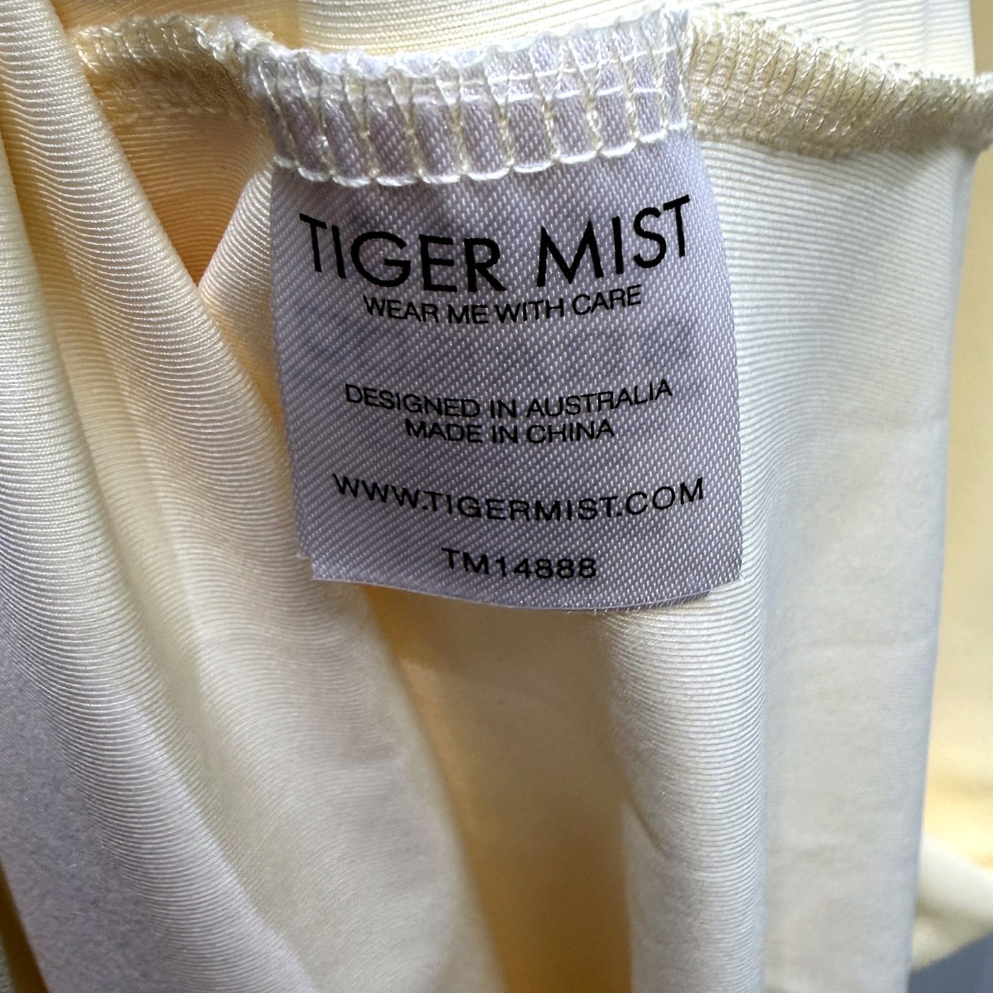 Tiger Mist Womens Lemon Maxi Dress Casual Feminine Flowy Midi Gown Size XS NEW