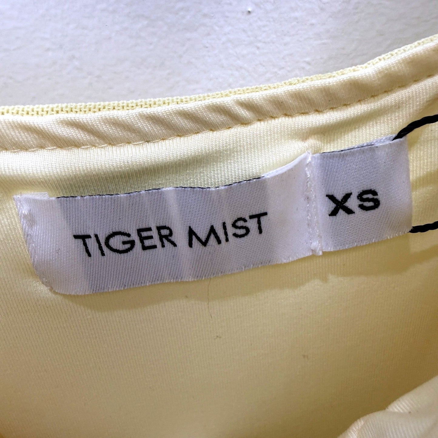 Tiger Mist Womens Lemon Maxi Dress Casual Feminine Flowy Midi Gown Size XS NEW