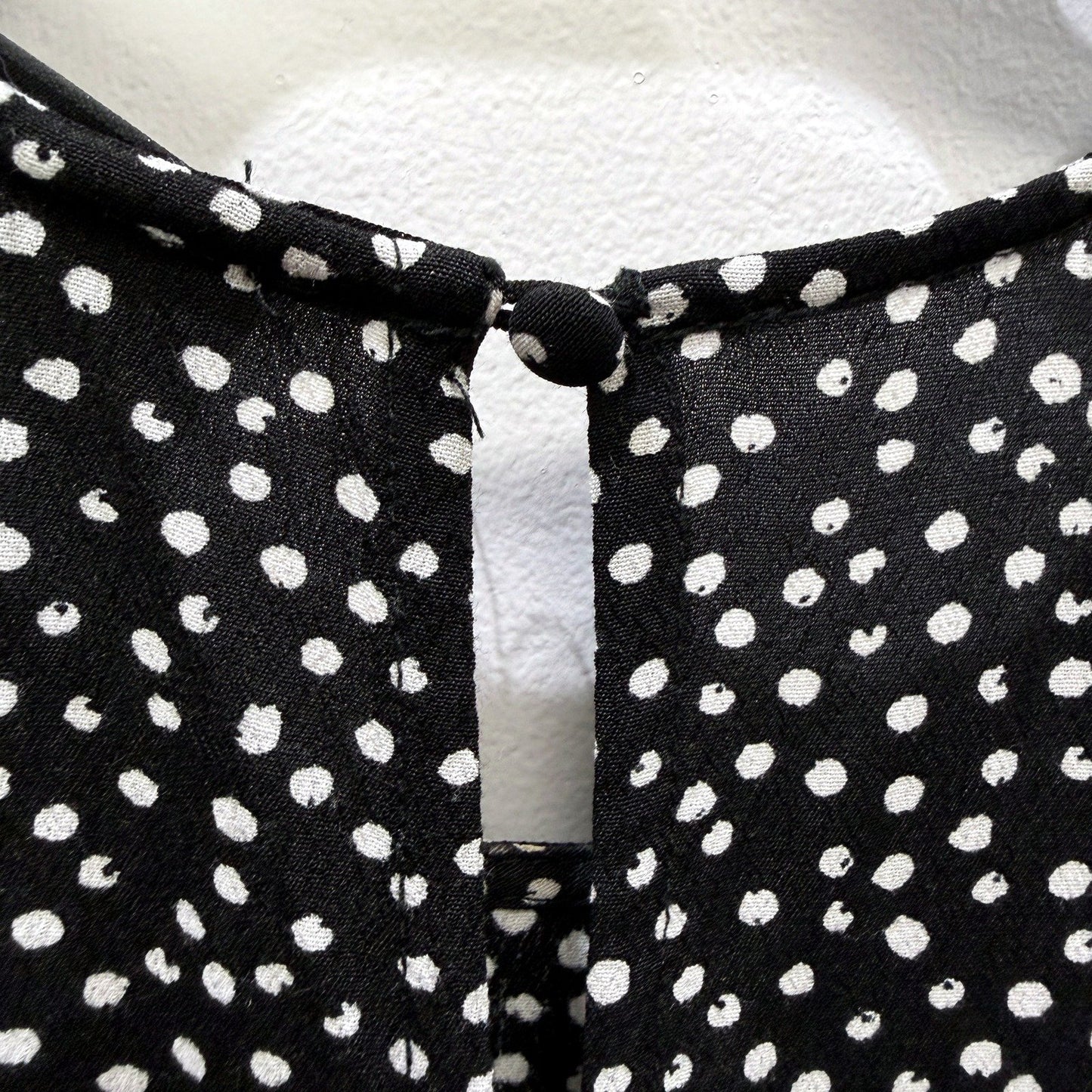 Decjuba Womens Polka Dot Dress Sleeveless Pleated Viscose Black and White Size 8