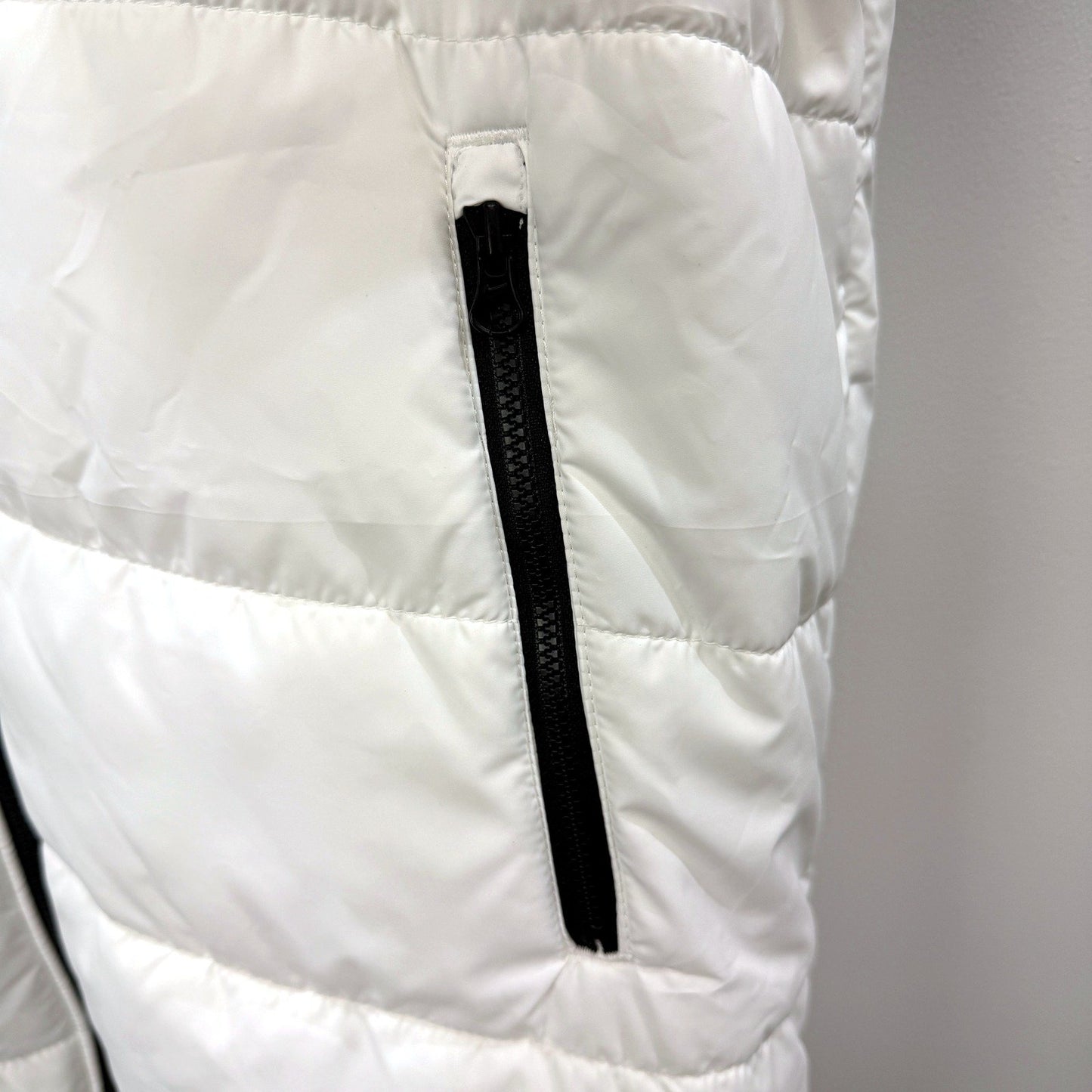 Nike Womens Hooded Insulated Puffer Jacket White Winter Coat S NEW