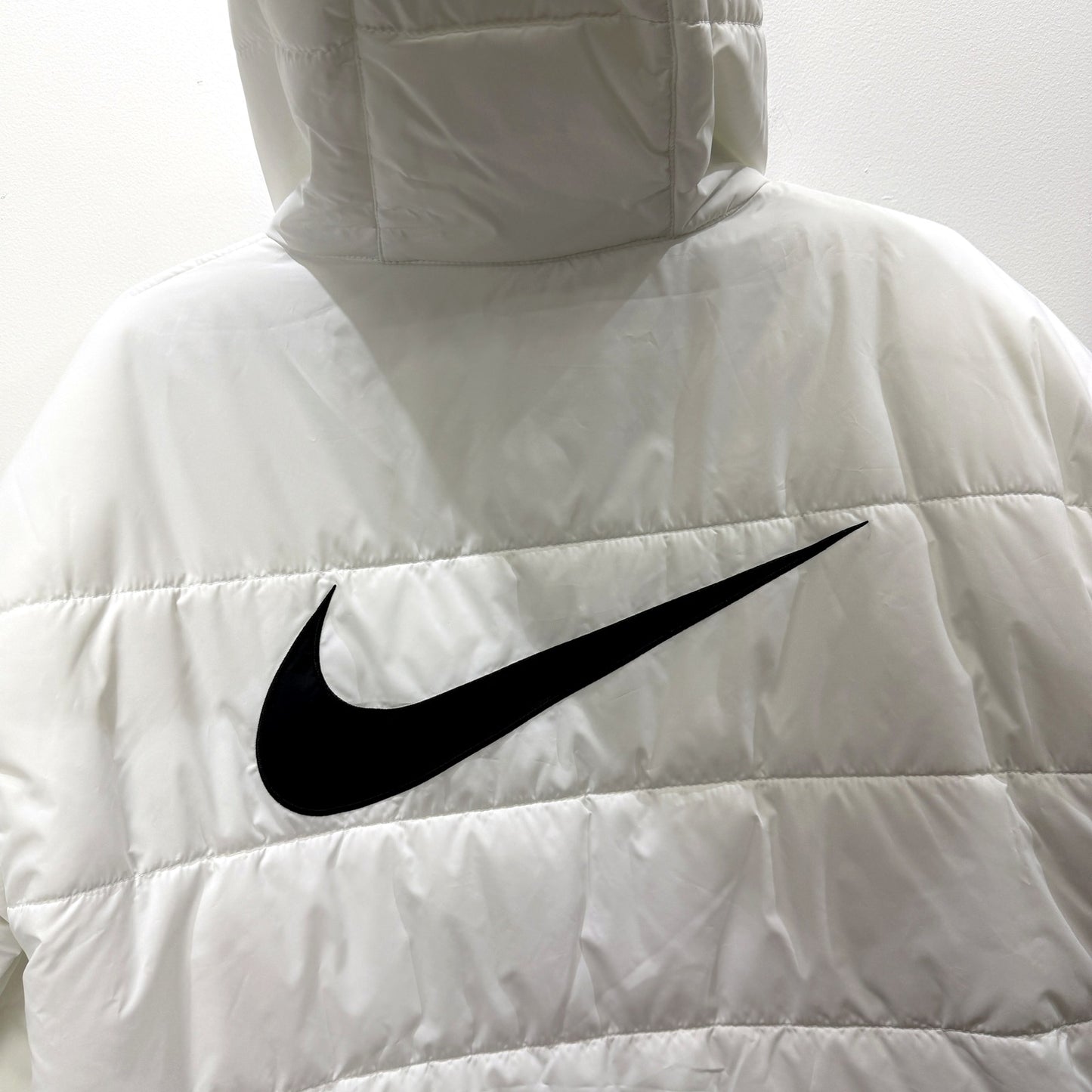 Nike Womens Hooded Insulated Puffer Jacket White Winter Coat S NEW