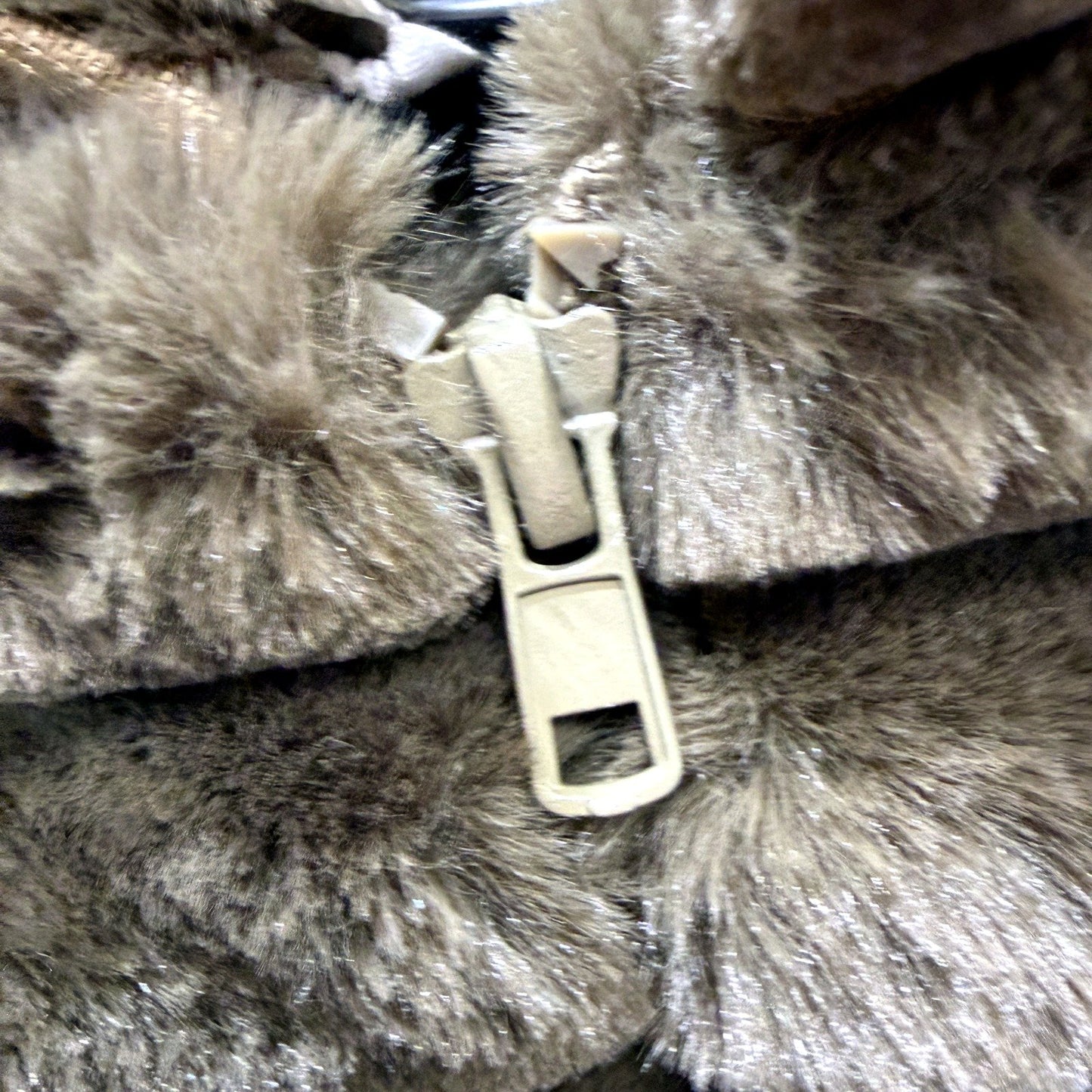 Zoe Moss Womens Faux Fur Bomber Jacket Lightweight Khaki XS Size NEW