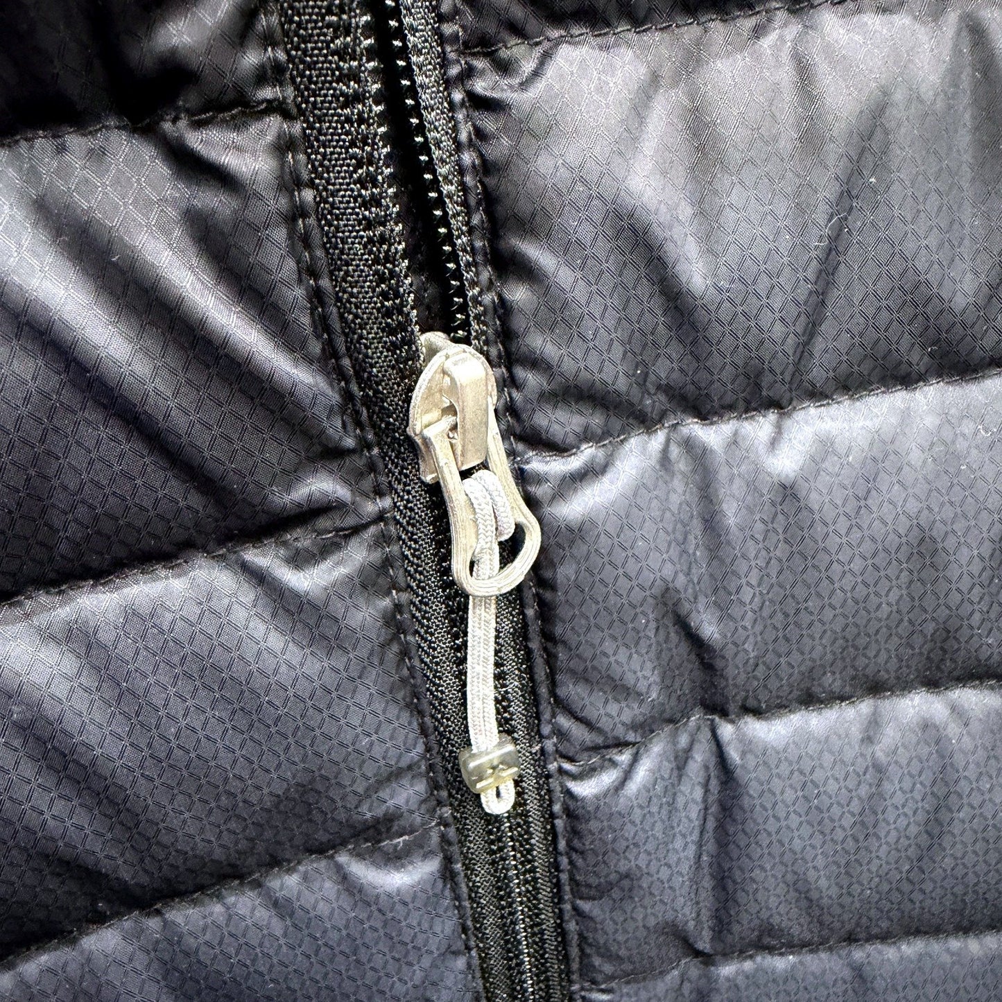 Kathmandu Womens Lightweight Puffer Jacket Black Packable Warm Size 12