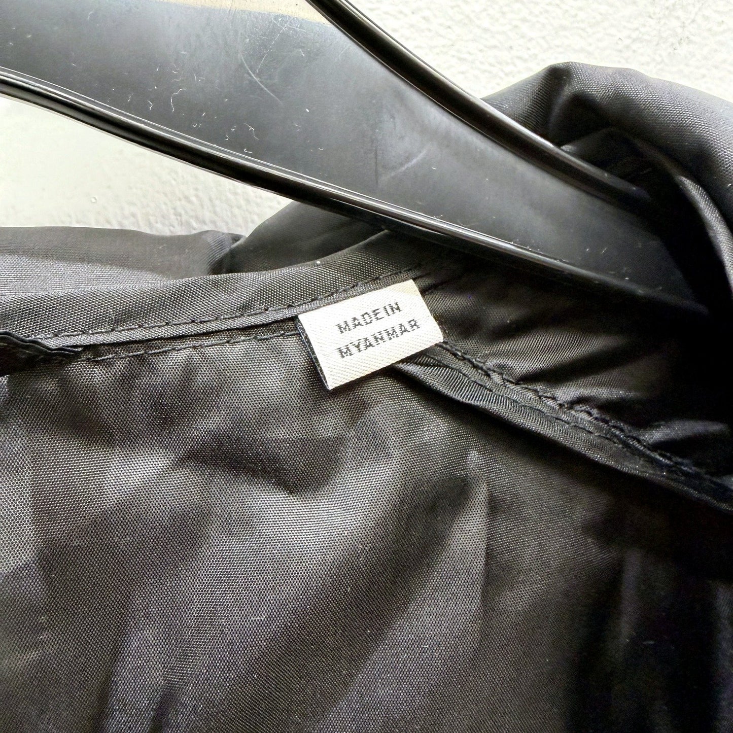 Jack & Jones Mens Hooded Puffer Jacket in Black with Quilted Nylon Design Size M