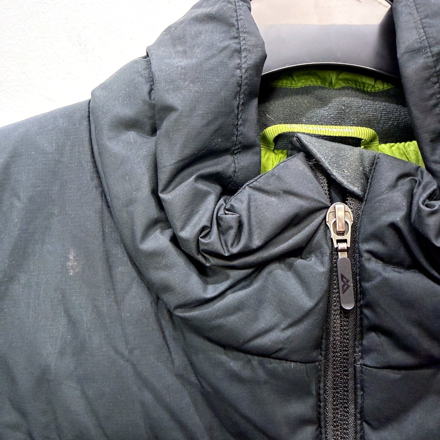 Kathmandu Mens Duckdown 550 Puffer Jacket Black Lightweight Packable Size L