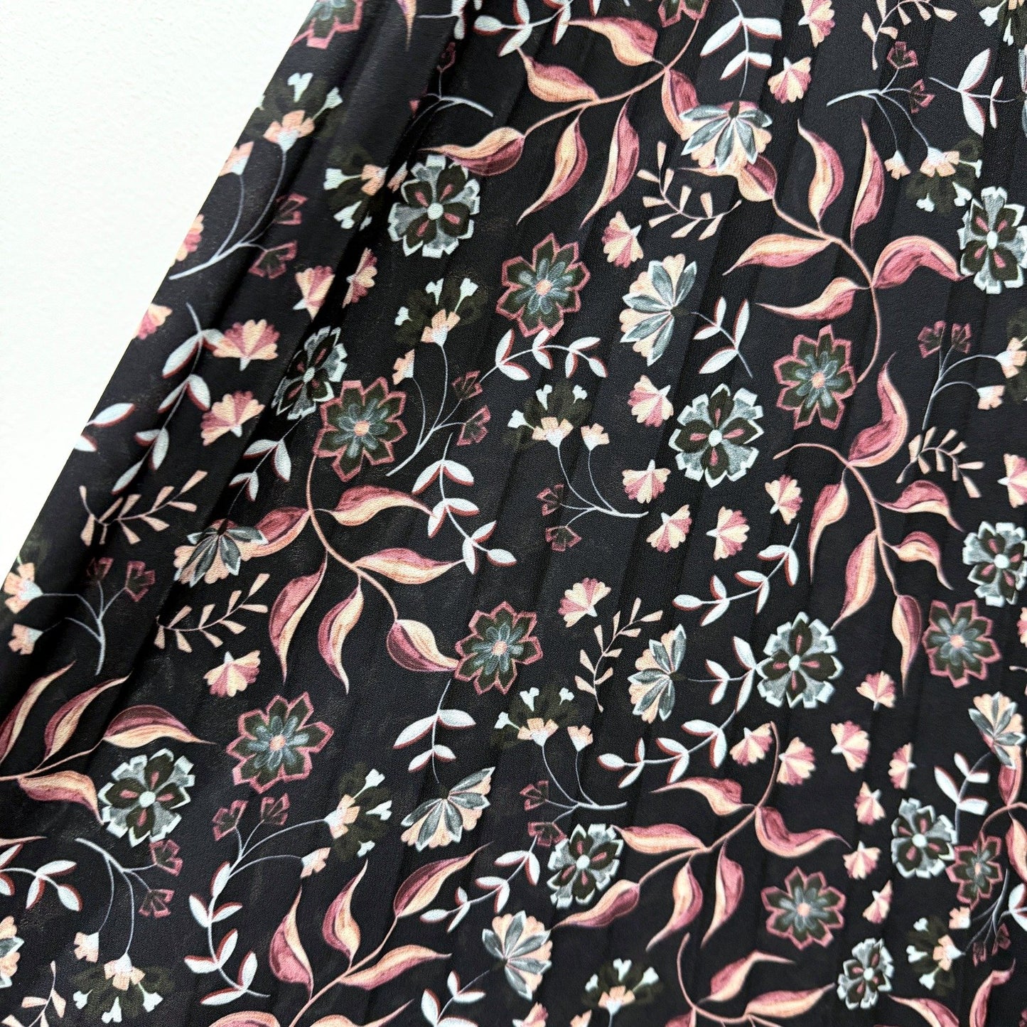 Portmans Womens Pleated Floral Midi Skirt in Multi Color & - Size 12