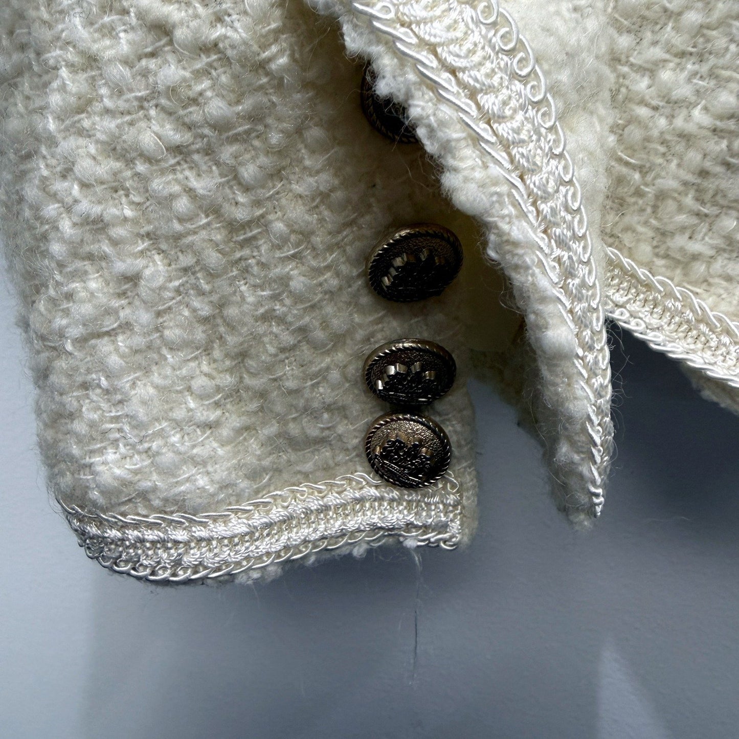 Urban Revivo Womens Cropped Cardigan Sweater in Cream, Size 8