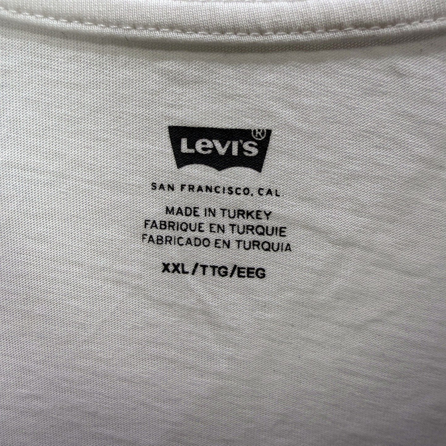 Levi's Womens Graphic T-Shirt in White, Comfortable Casual Fit Size XXL