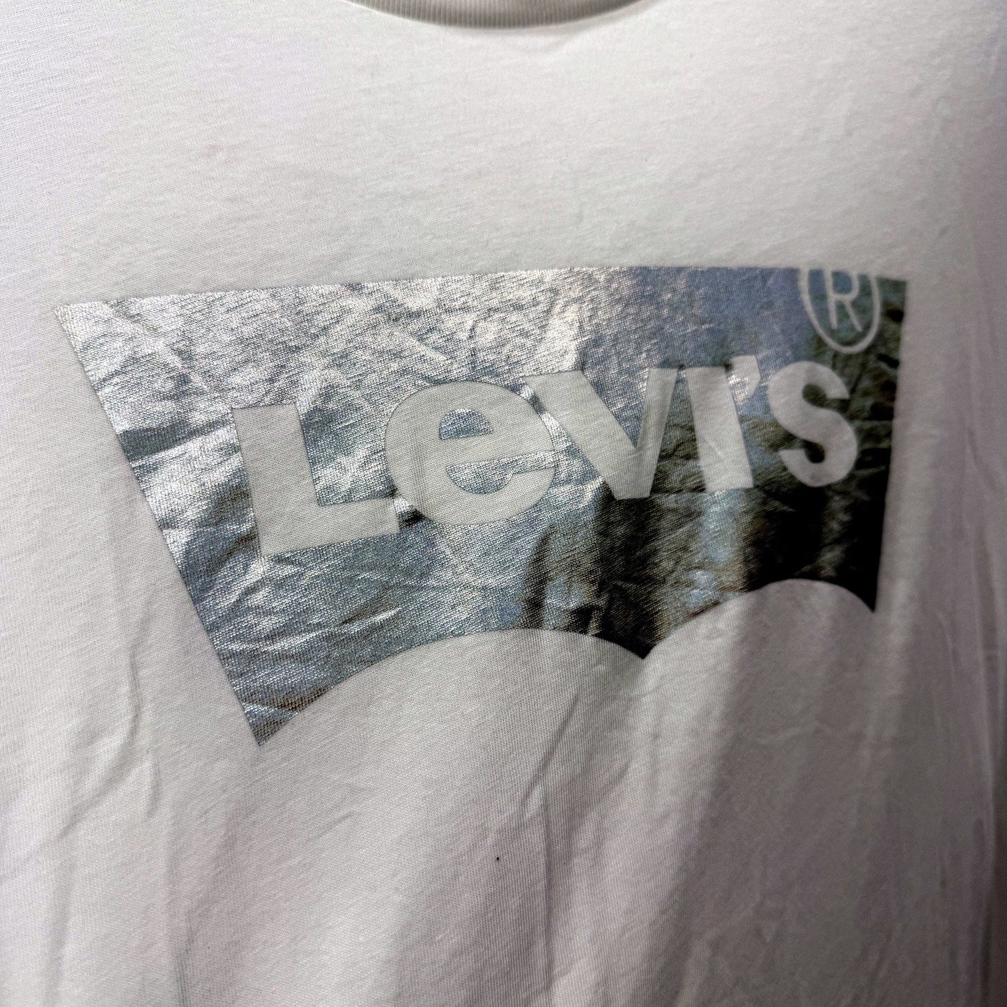 Levi's Womens Graphic T-Shirt in White, Comfortable Casual Fit Size XXL