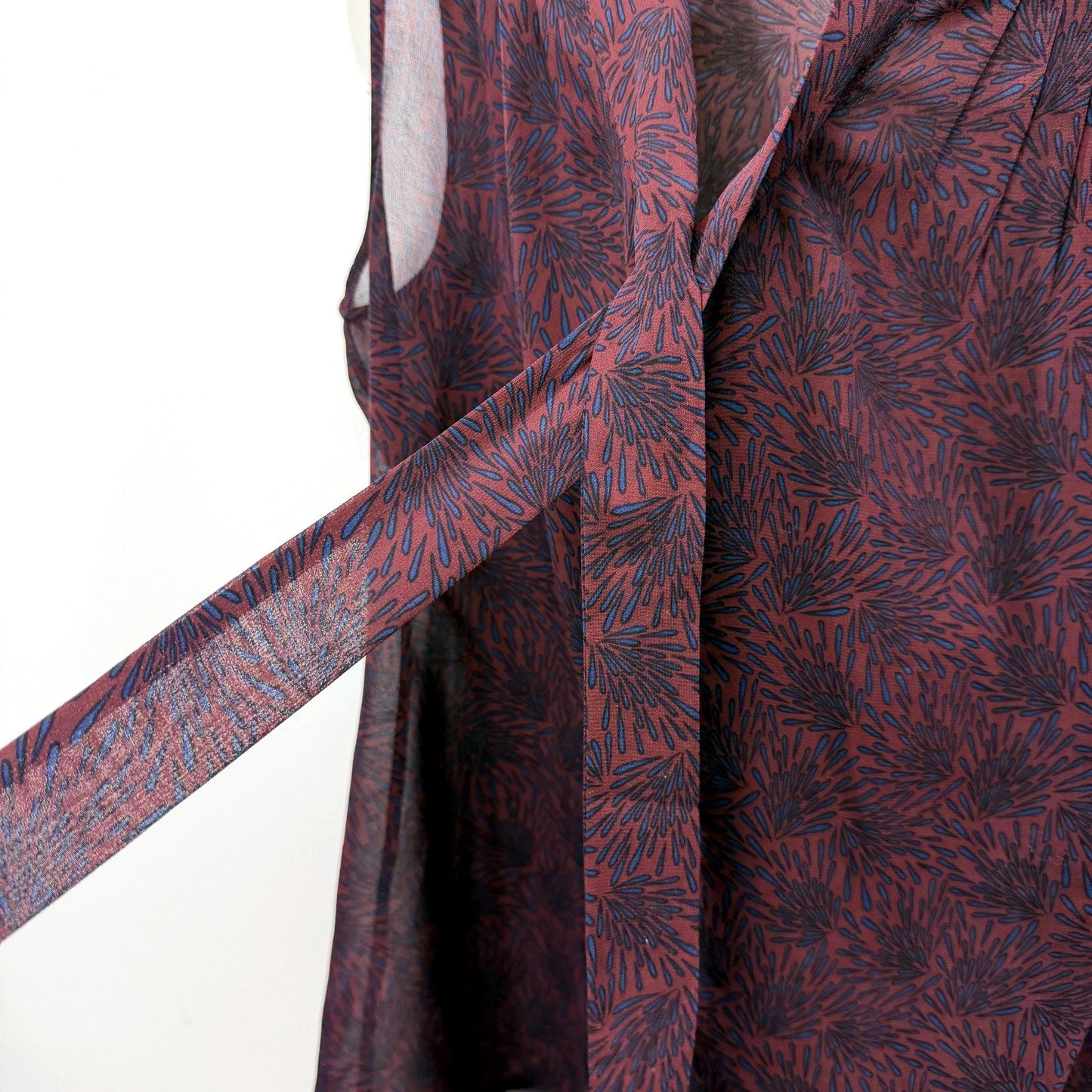 Banana Republic Womens Sleeveless Floral Print Button Down Blouse Burgundy/Navy