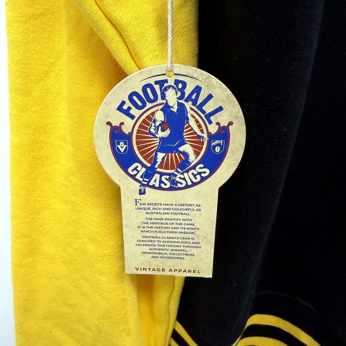 Football Classics Mens Vintage Pullover Hoodie Black and Yellow Size XXL NEW