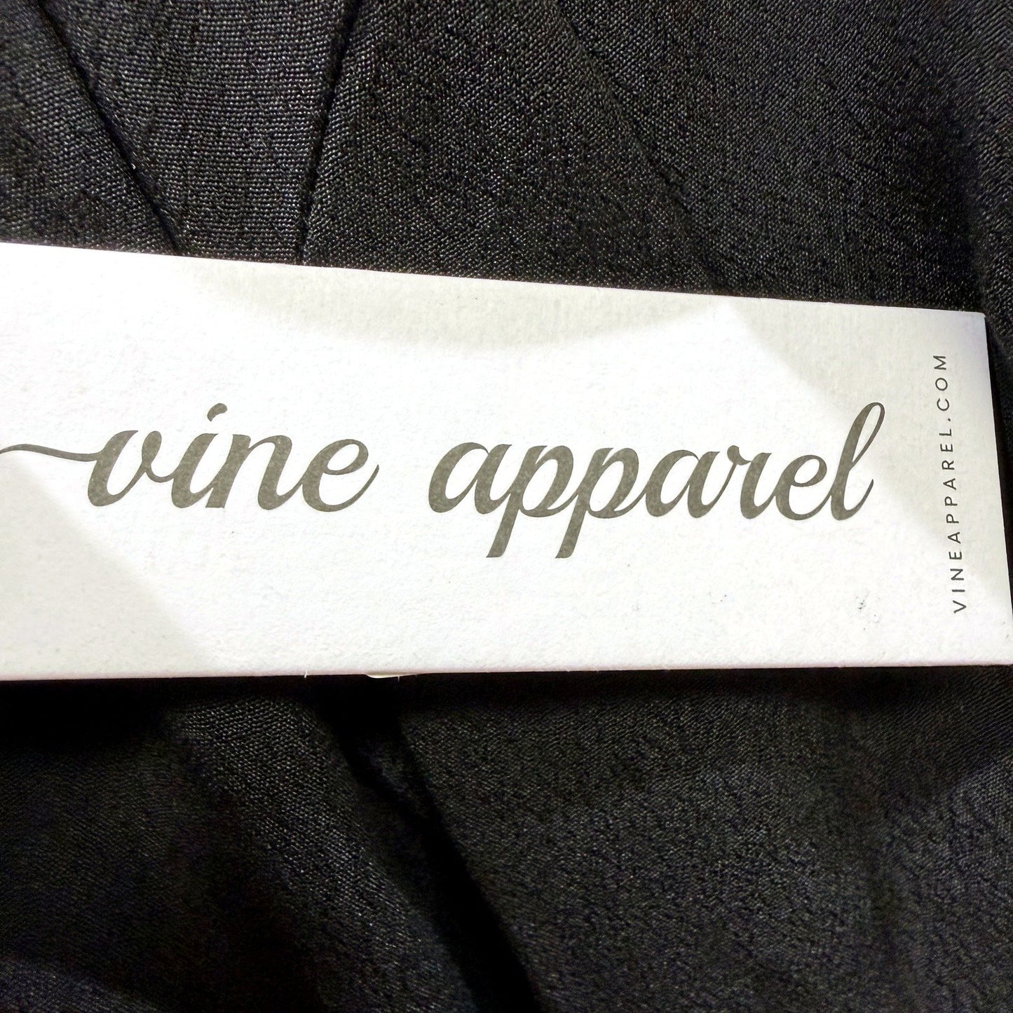 Vine Apparel Womens Loose Flowy Ness Top Blouse in Black, Size S NEW
