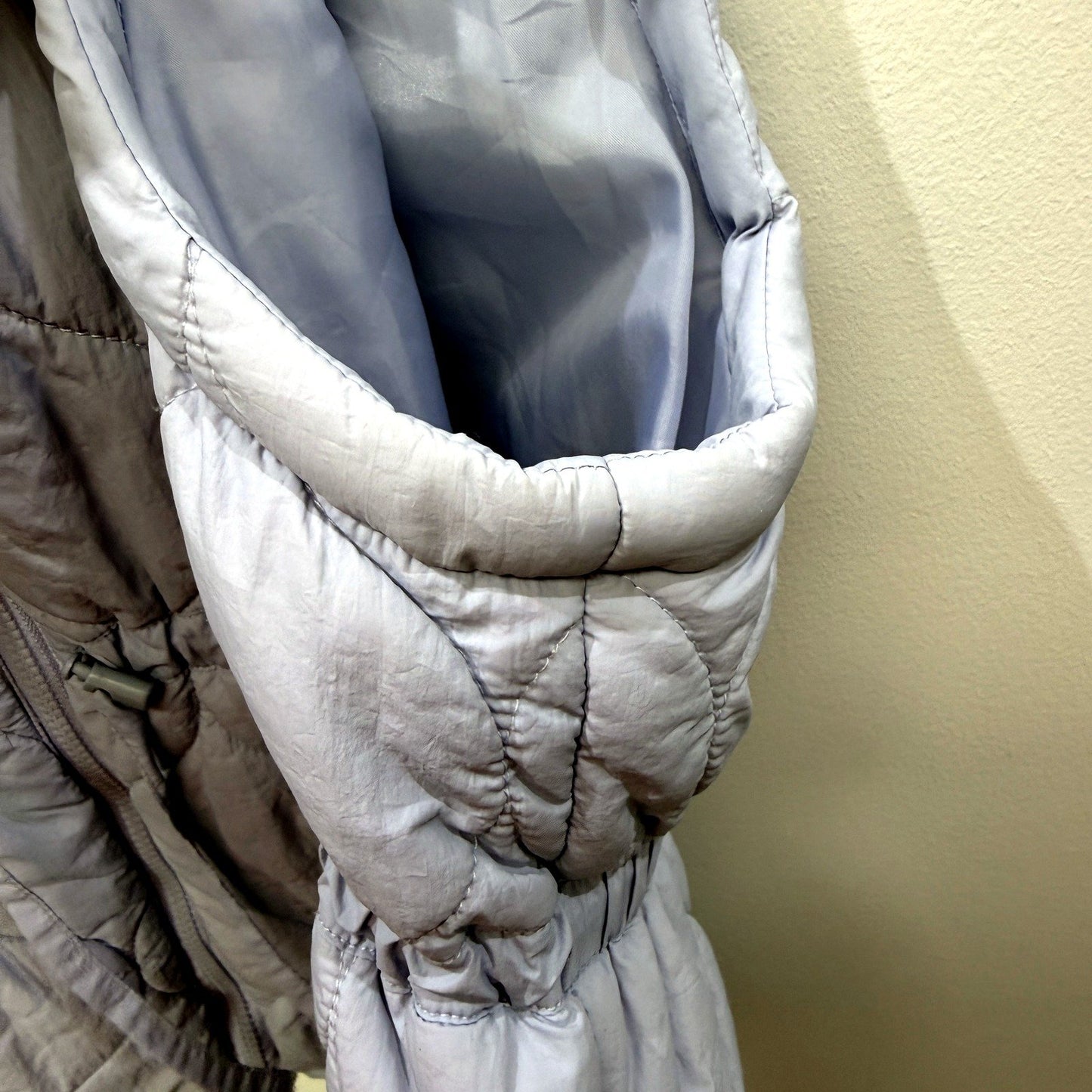 Quilted Womens Insulated Puffer Vest in Light Blue, Size XL