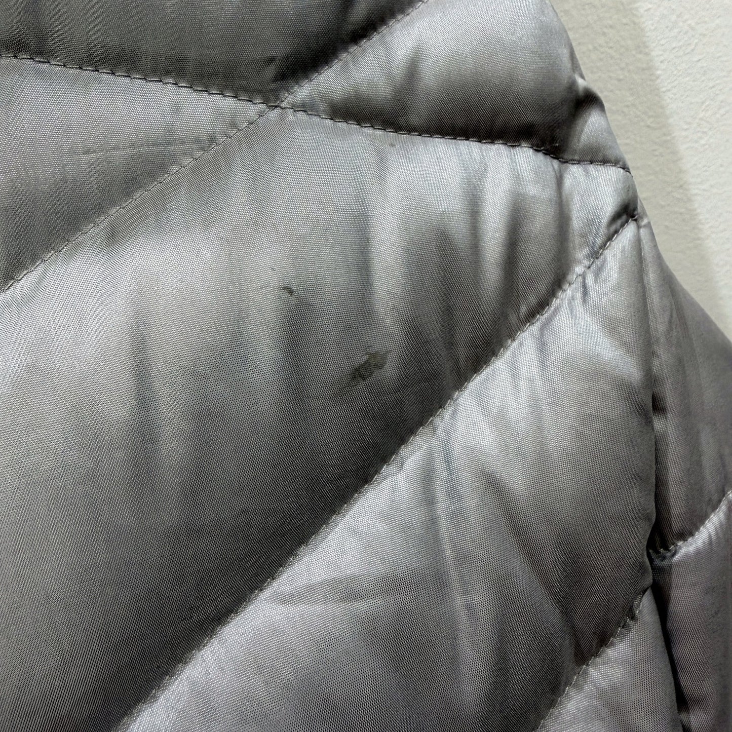 The North Face Womens Puffer Vest Gray Insulated Down Lightweight Size S