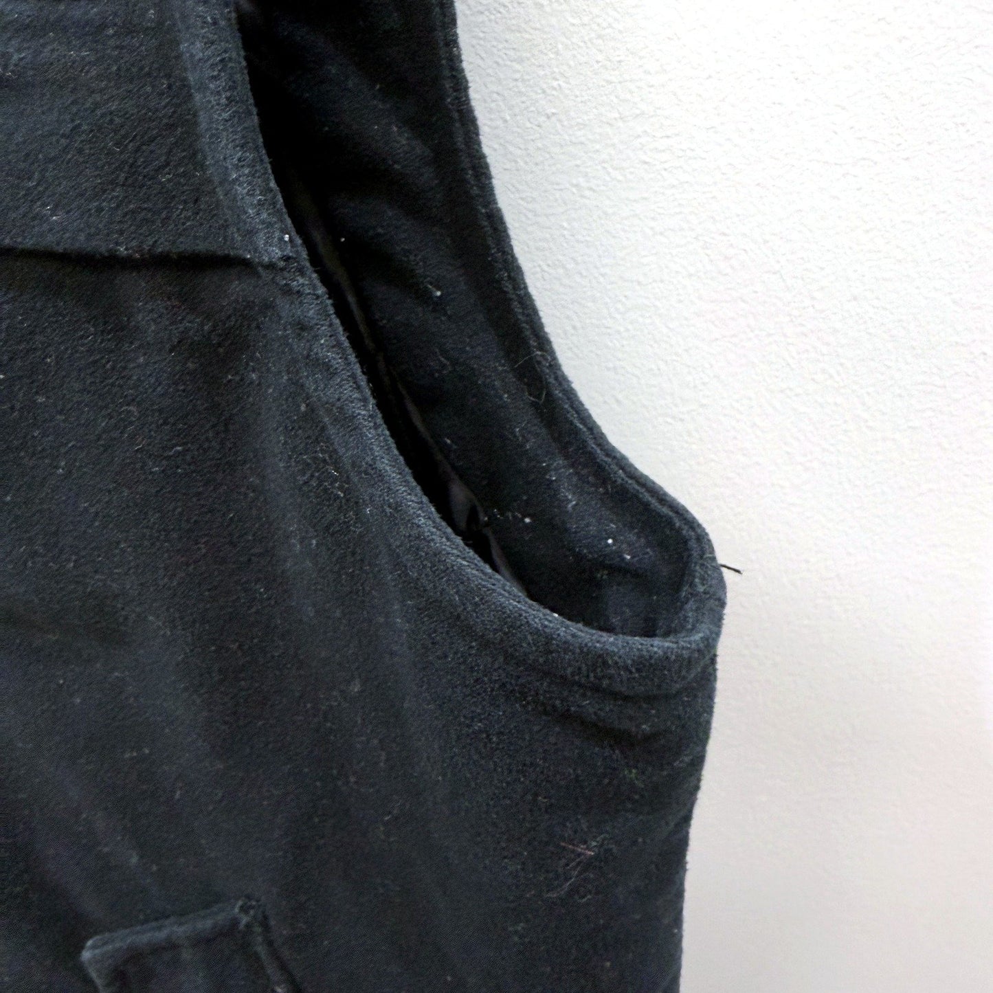 Swanndri Mens Wool Vest with Zipper Pockets, Black, Size L