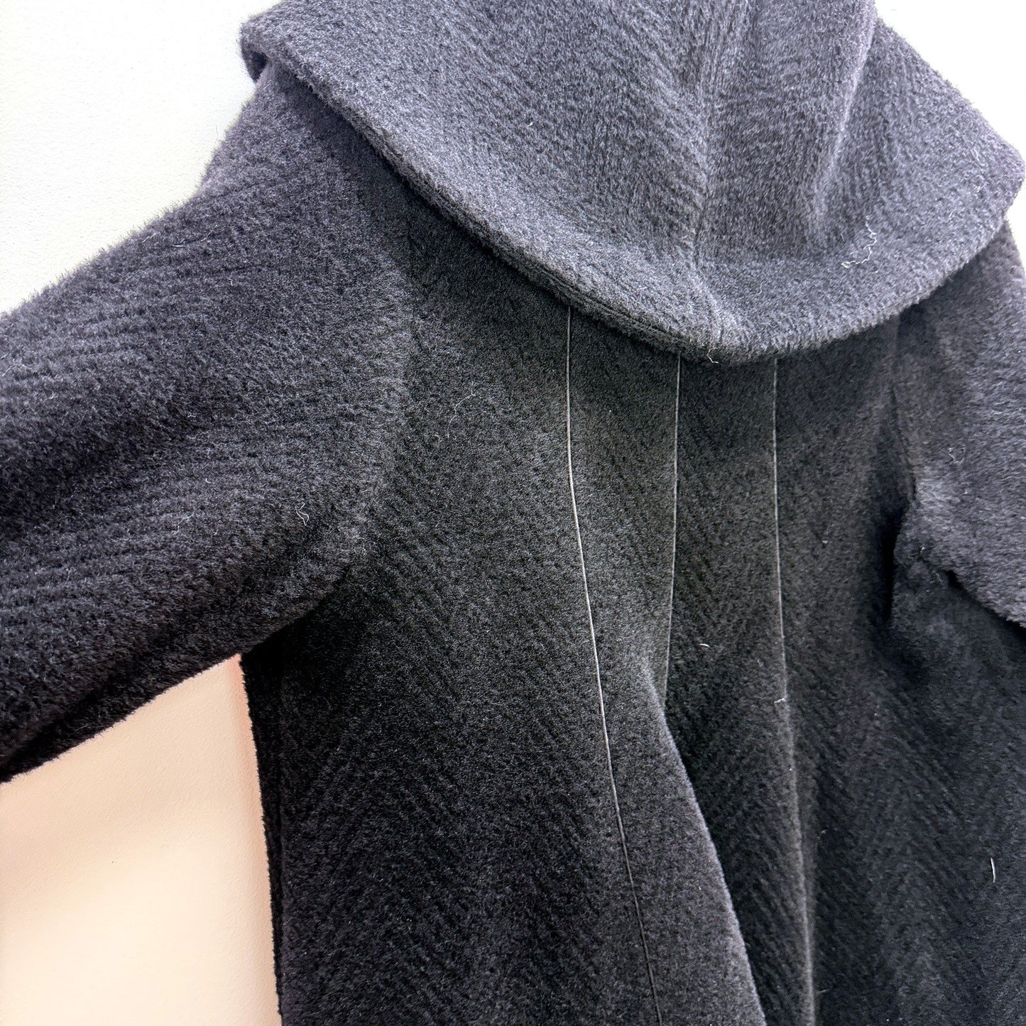 Comma Womens Large Collared Faux Fur Jacket Black Coat Size 4