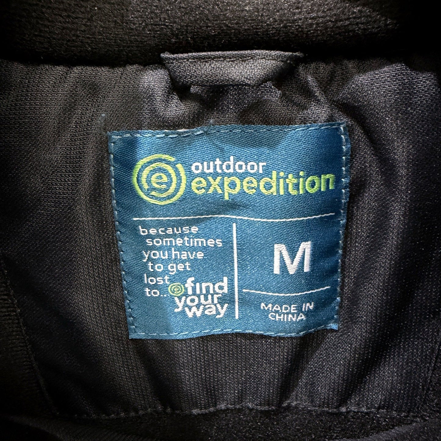 Outdoor Expedition Mens Hooded Jacket in Black Nylon, Size M