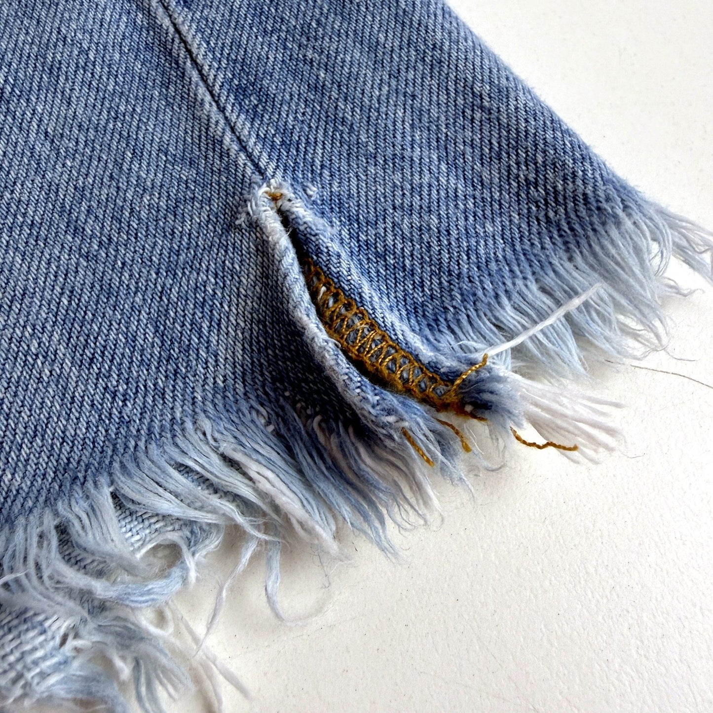 Bardot Womens Distressed Light Blue Denim Shorts with Frayed Hem, Size 12