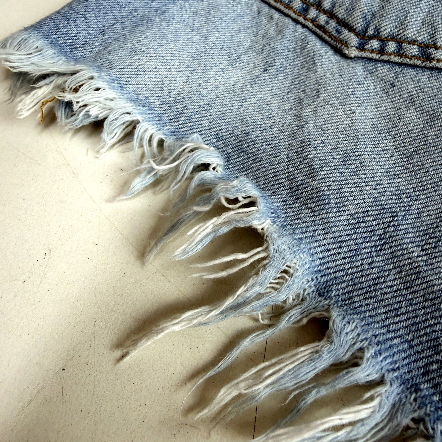 Bardot Womens Distressed Light Blue Denim Shorts with Frayed Hem, Size 12