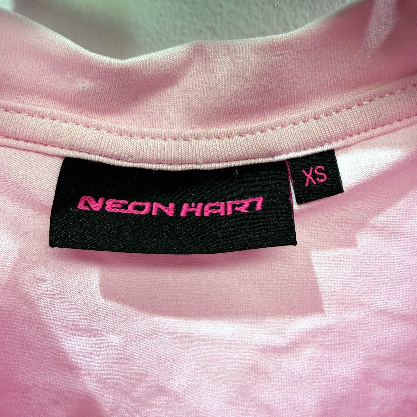 Neon Heart Womens Pink Graphic Print Cotton Displaced Baby Crop Tee Size XS NEW