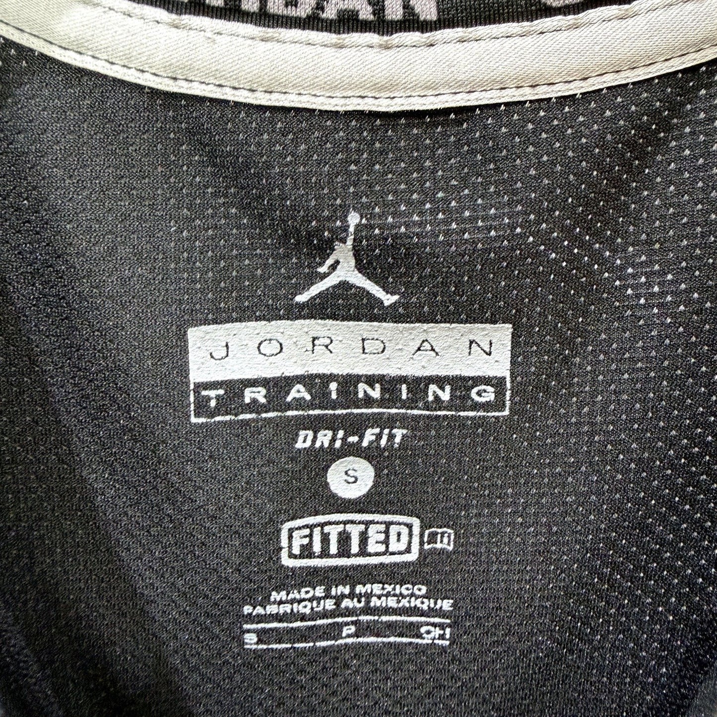 Nike Mens Sleeveless Basketball Tank Top in Black for Active Sports Size S