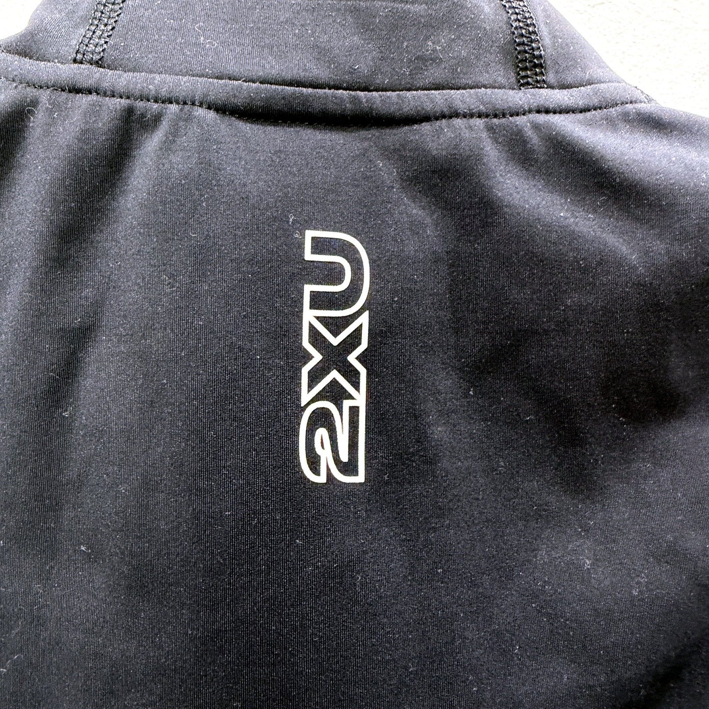 2XU Womens Lightweight Breathable Sleeveless Sweat Tank in Black, Size S NEW