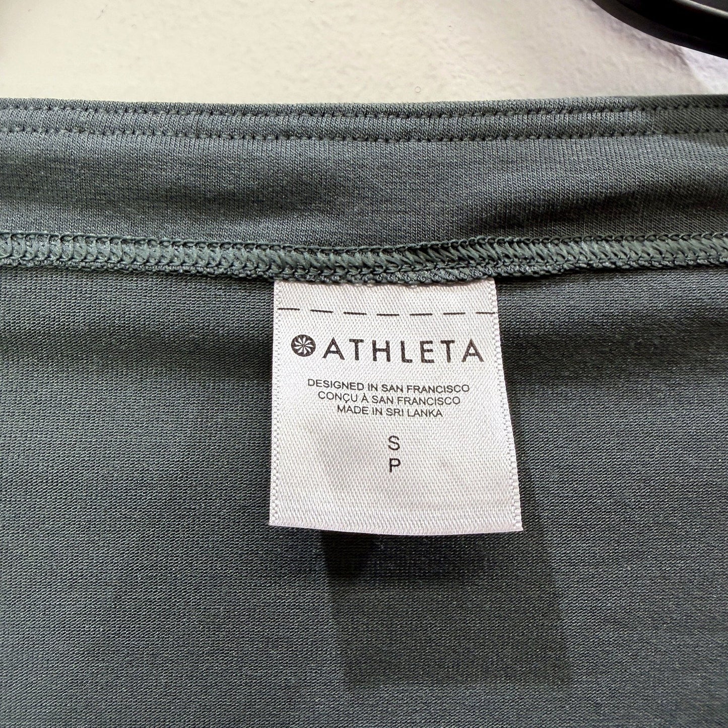 Athleta Womens Longsleeve Crop Top with Drawstring in Dark Gray, Size S NEW