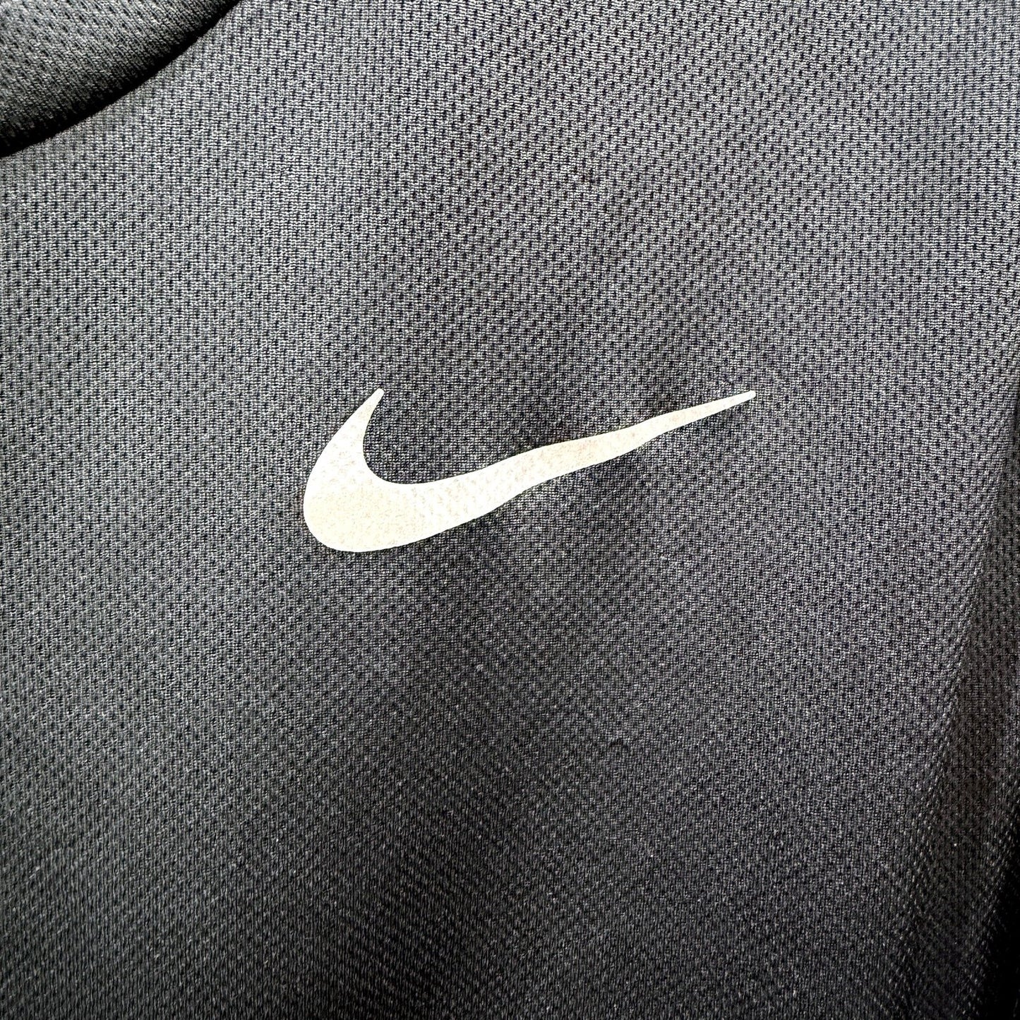 Nike Mens Dri-Fit Pullover Activewear Shirt in Black, Medium Size NEW