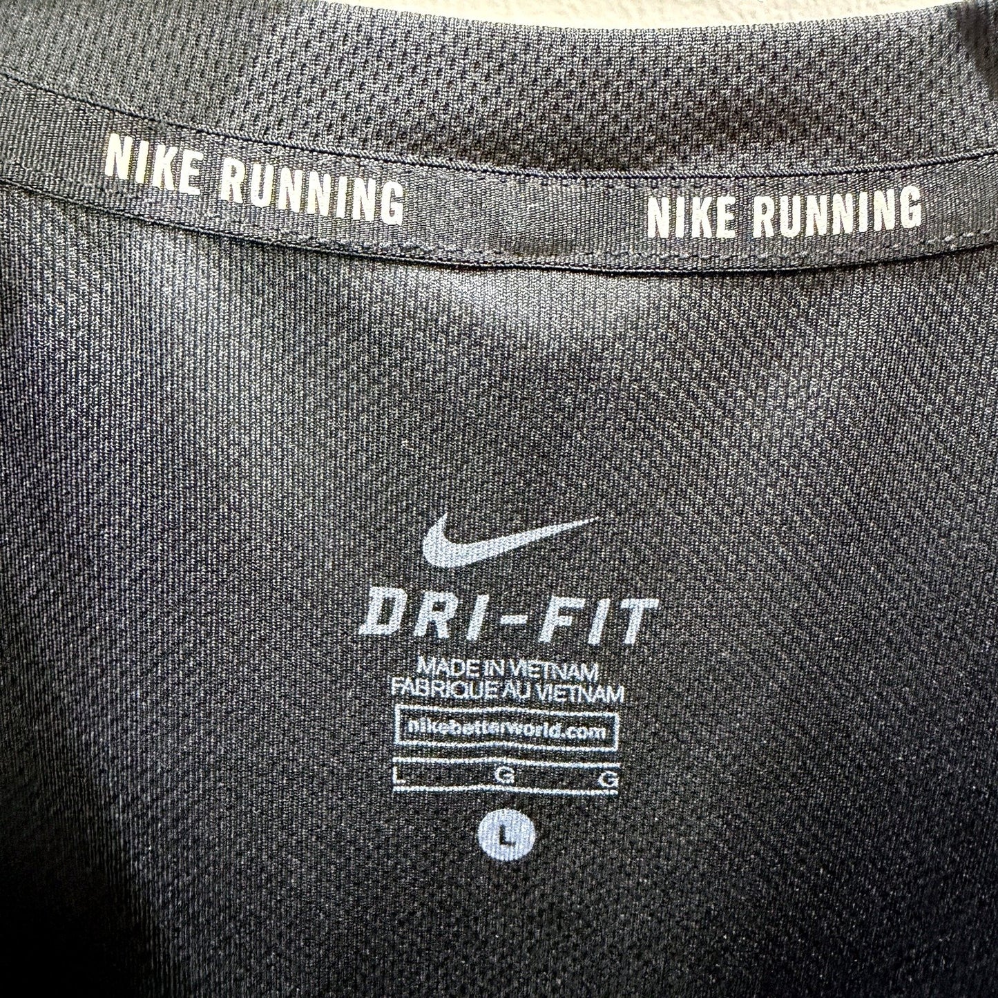 Nike Mens Dri-Fit Pullover Activewear Shirt in Black, Medium Size NEW