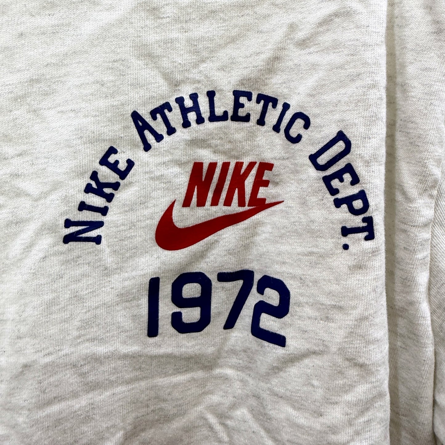 Nike Womens Cropped T-Shirt in Light Gray Marble, Size M NEW