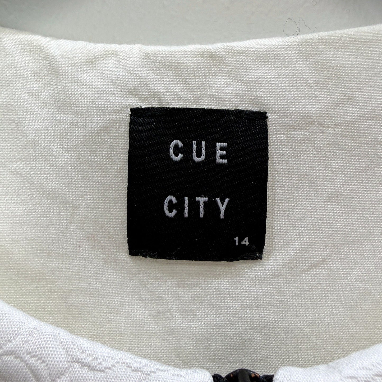 Cue City Womens Quilted Sleeveless Zipper Dress in White, Size 14 NEW