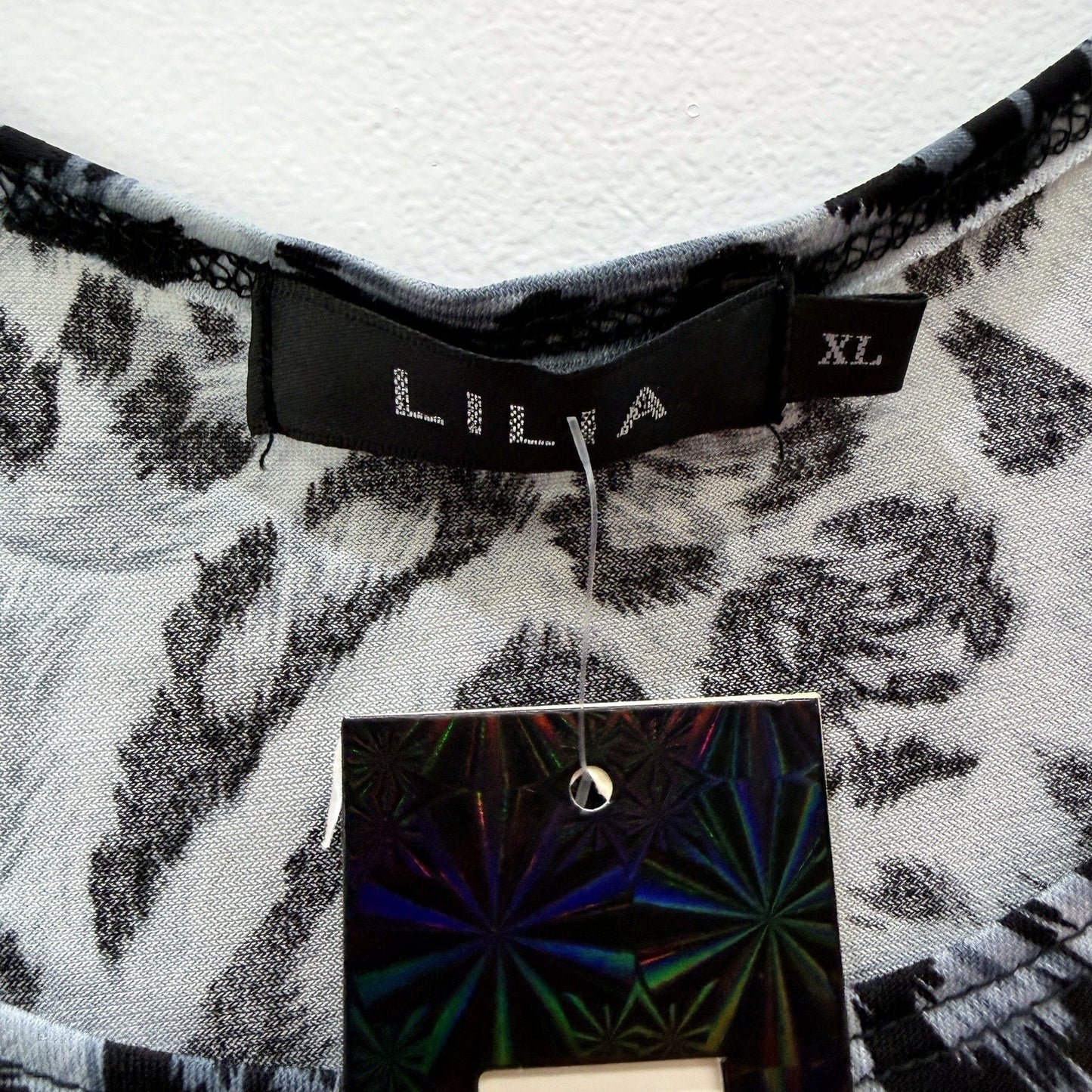 Lillia Womens Sleeveless Blouse Multi Color Casual Lightweight Shirt Size XL NEW
