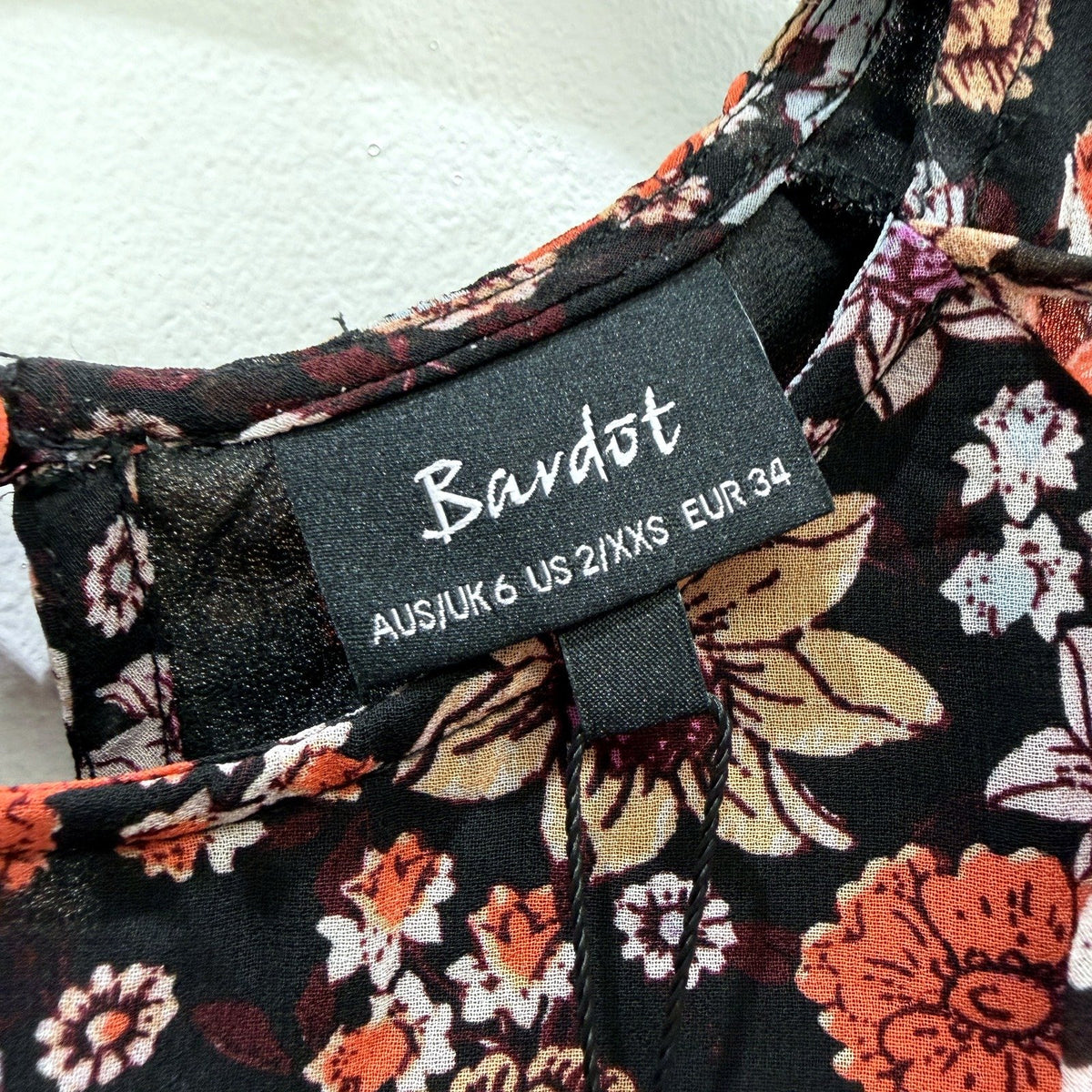 Bardot Womens Floral Ruffle Sleeve Cold Shoulder Twiggy Top Size 6 NEW