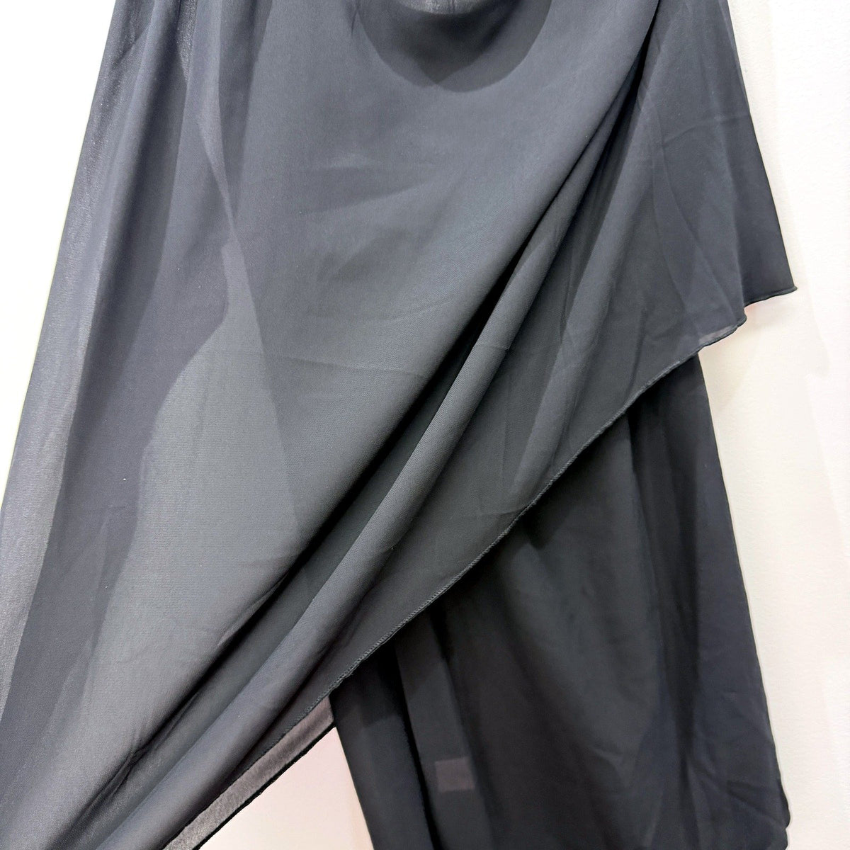 Whispers Womens Dual Layered Blouse Oversized Pullover Sweatshirt Black NEW