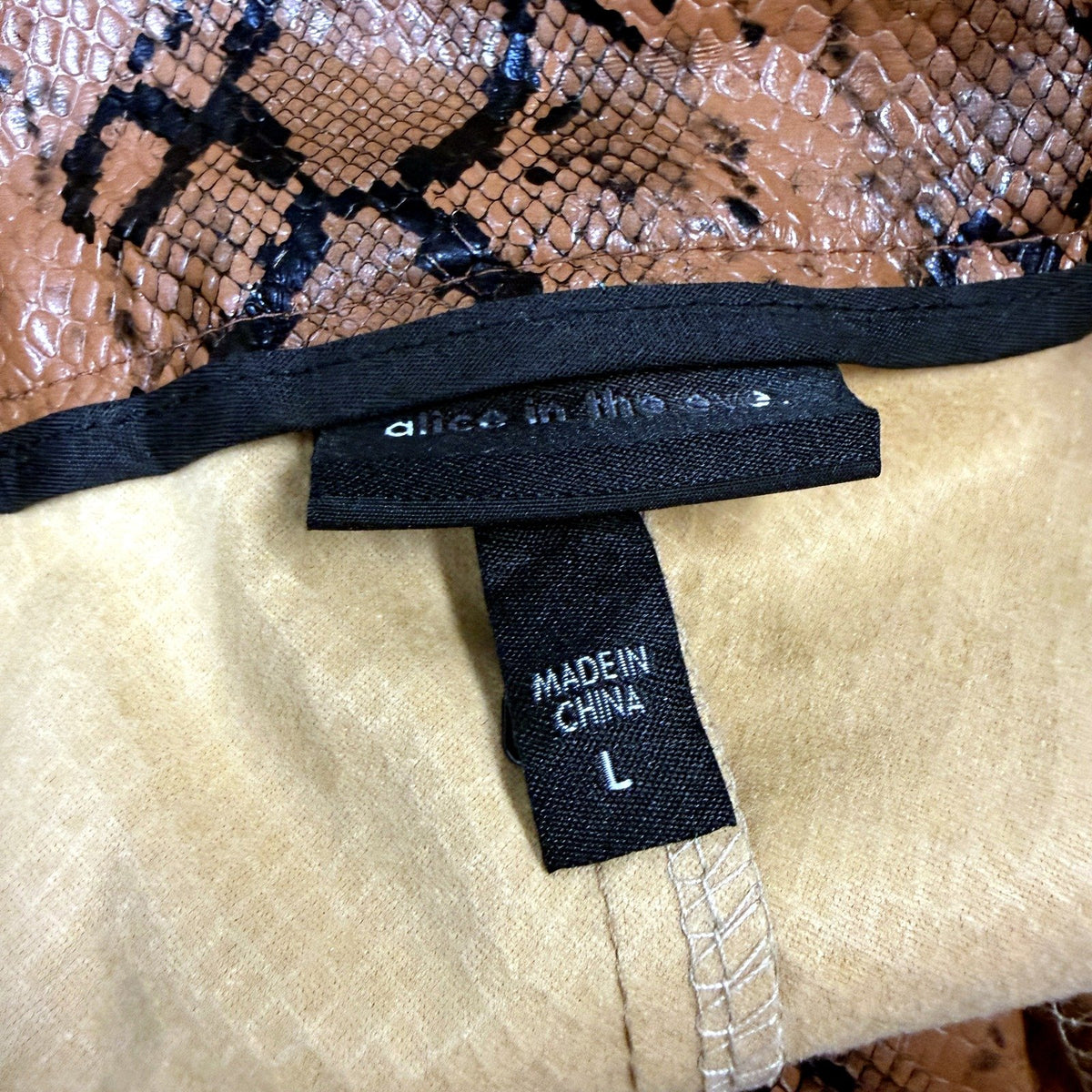 Alice in the Eve Womens Snake Print Faux Leather Pants Brown Black Size L NEW