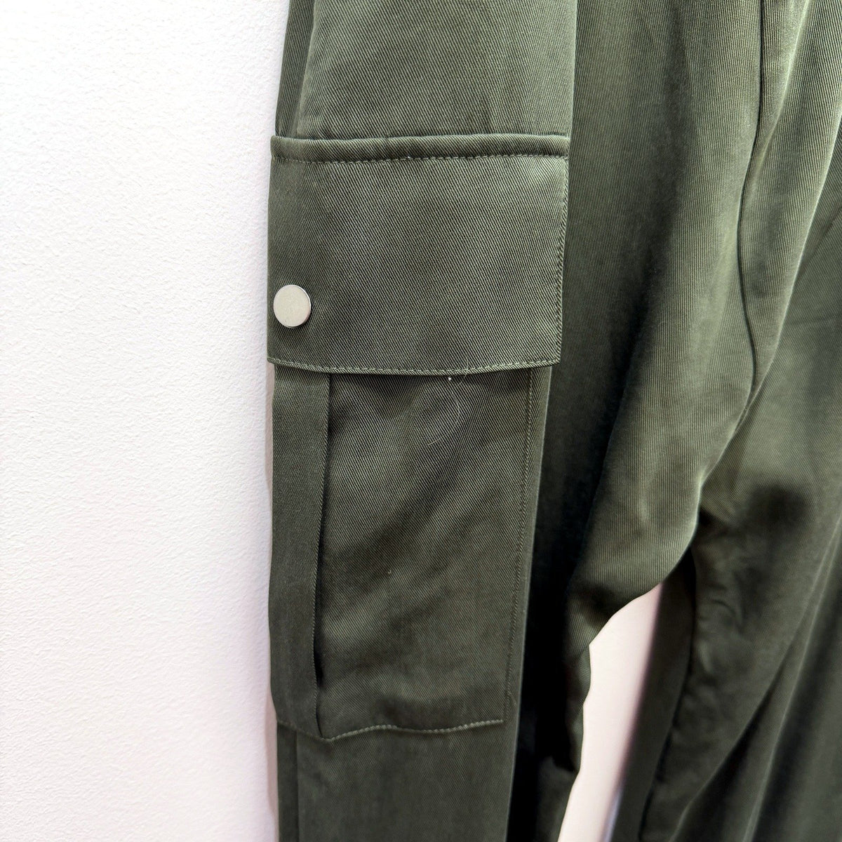 Decjuba Womens Soft Cotton Cargo Jogger Pants in Mossgreen, Size 10 NEW