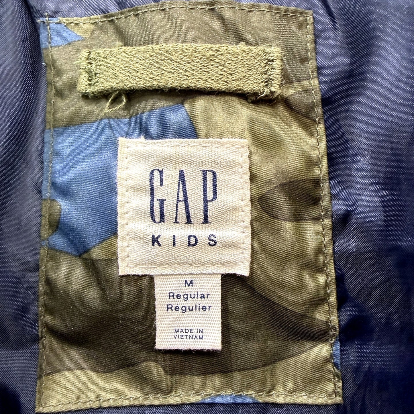 GAP Boys Camo Hooded Puffer Vest Nylon Jacket for Medium-Sized Kids Size Medium