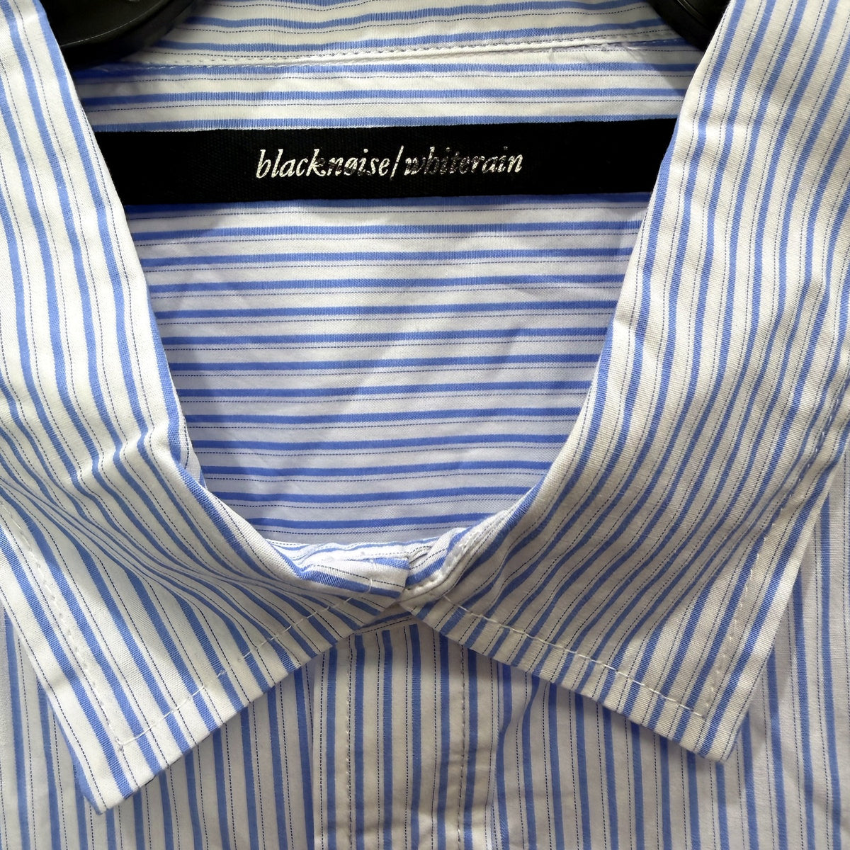 Blacknoise Mens Blue and White Striped Button-Down Long Sleeve Shirt Size NEW