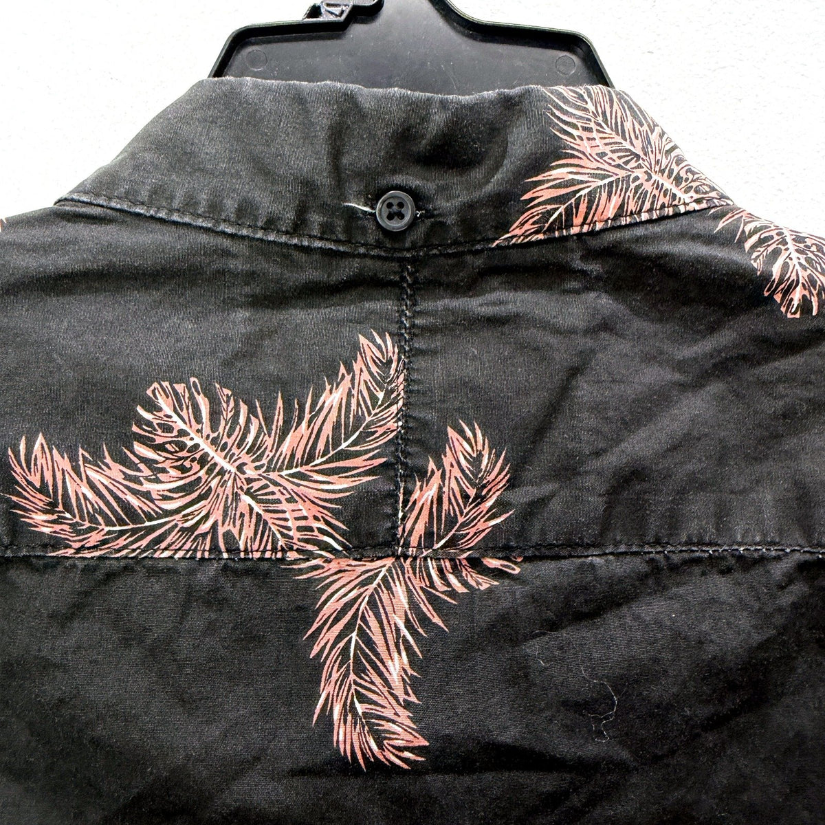 Mossimo Mens Button-Down Shirt Floral Print Cotton Black with Pink Size L