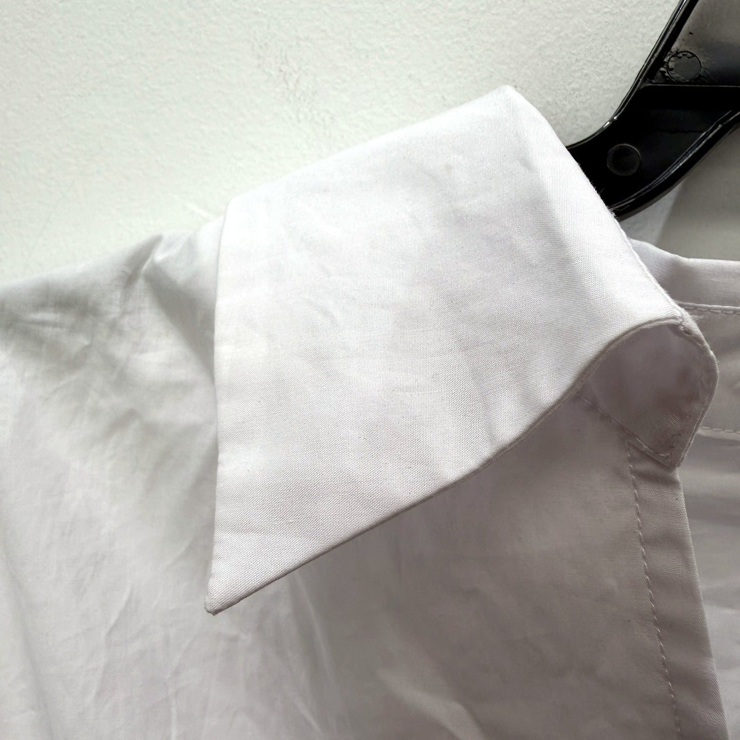 Subtitled Womens Stretchy Waist LS Shirt White Lightweight Nylon Size L NEW