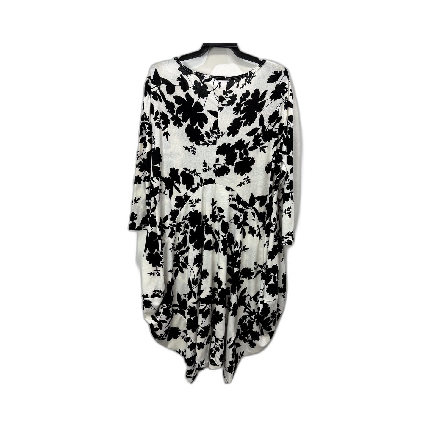 Whispers Womens Floral Print Dress Casual Feminine Lightweight Black and NEW