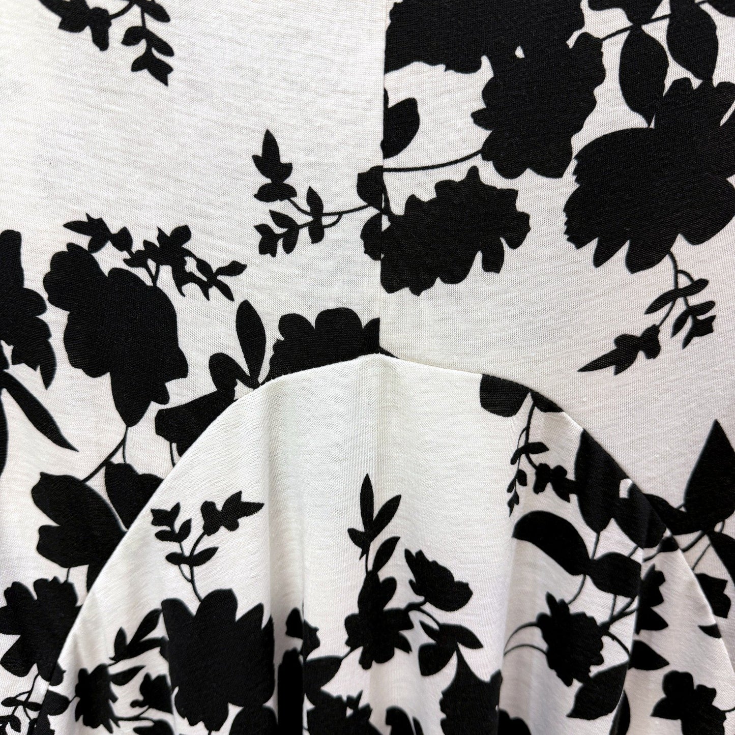 Whispers Womens Floral Print Dress Casual Feminine Lightweight Black and NEW