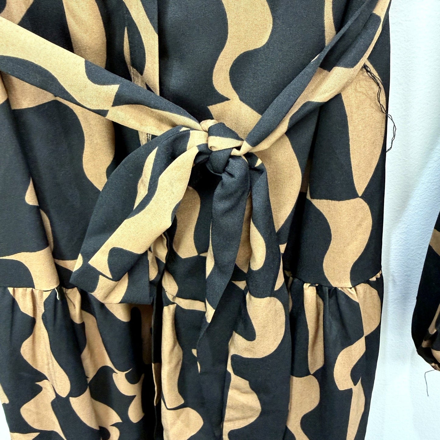 Pink Diamond Womens Tie Waist Patterned Maxi Dress in Black and Tan Size 6 NEW