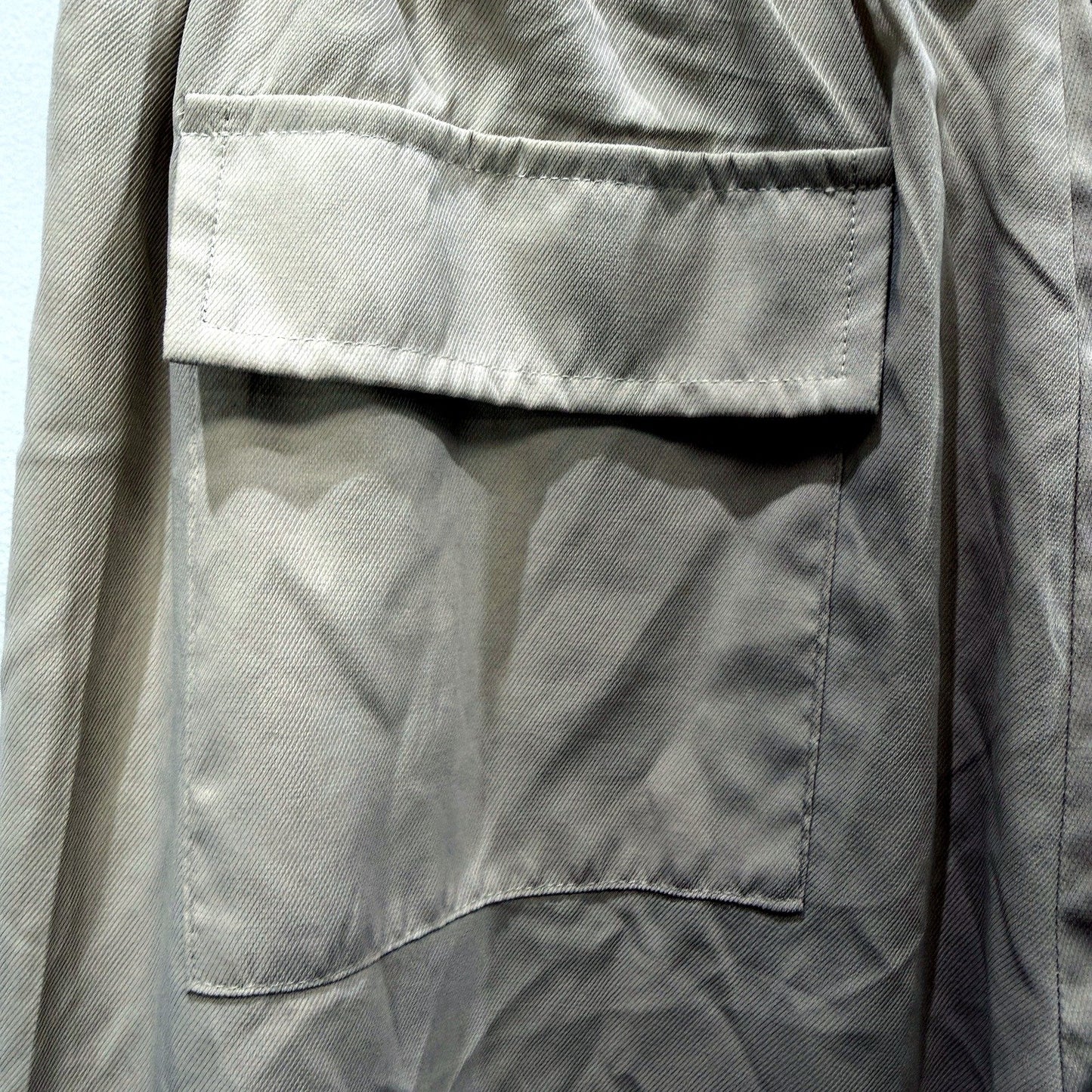 Subtitled Womens Beige Cargo Pants with Elastic Waist and Drawstring Size M NEW