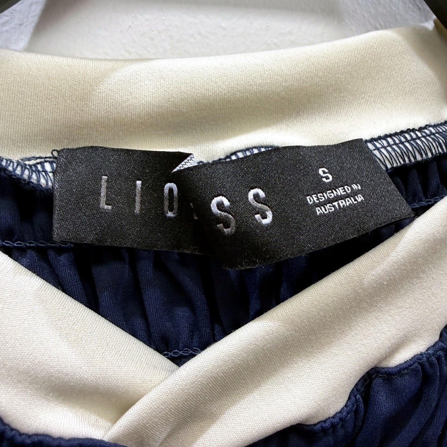 Lioness Womens Scrunched Crop Shirt Navy Blue Ruched Smocked Star Sz S NEW